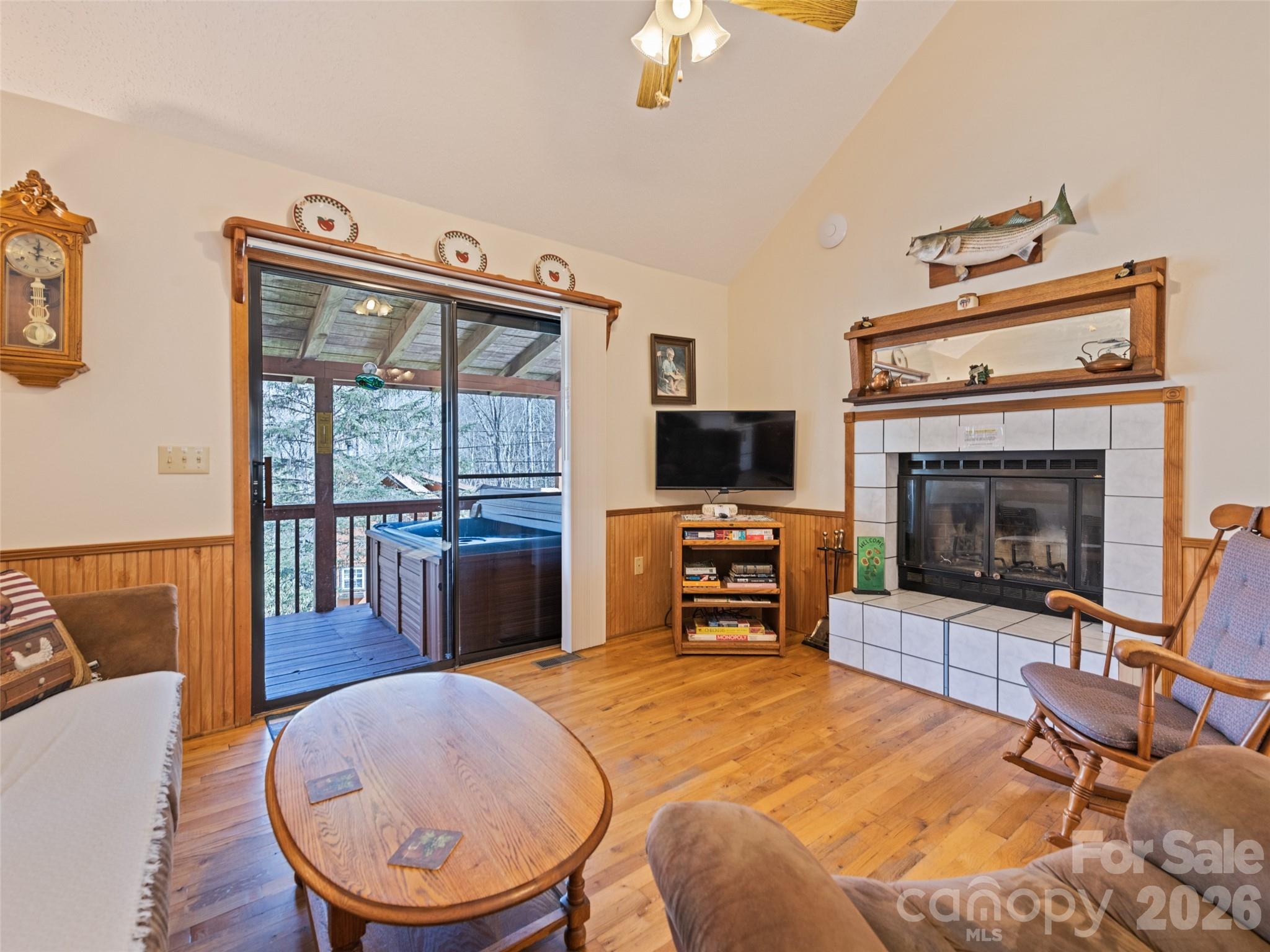46 Stump Lane — Maggie Valley