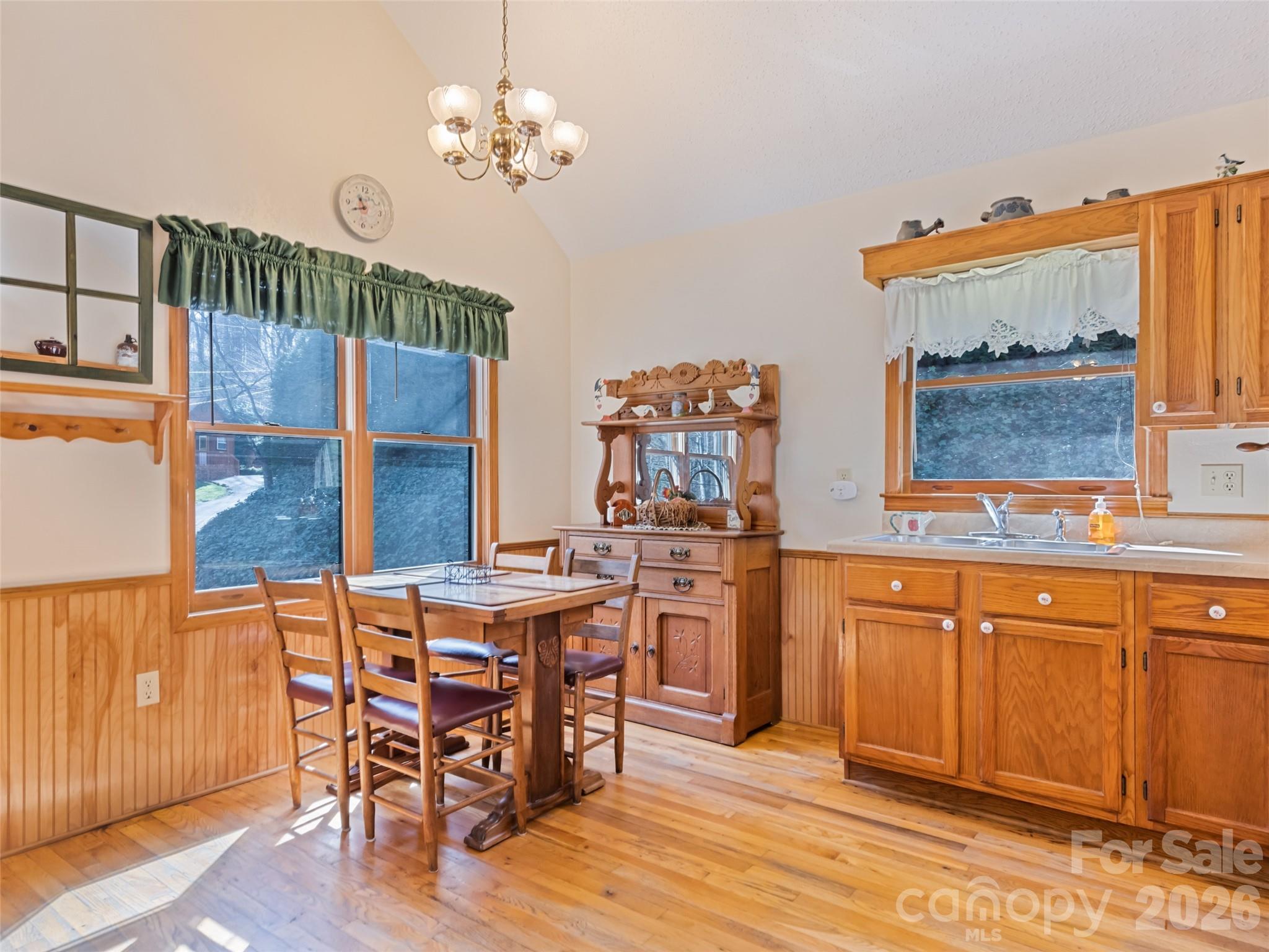 46 Stump Lane — Maggie Valley