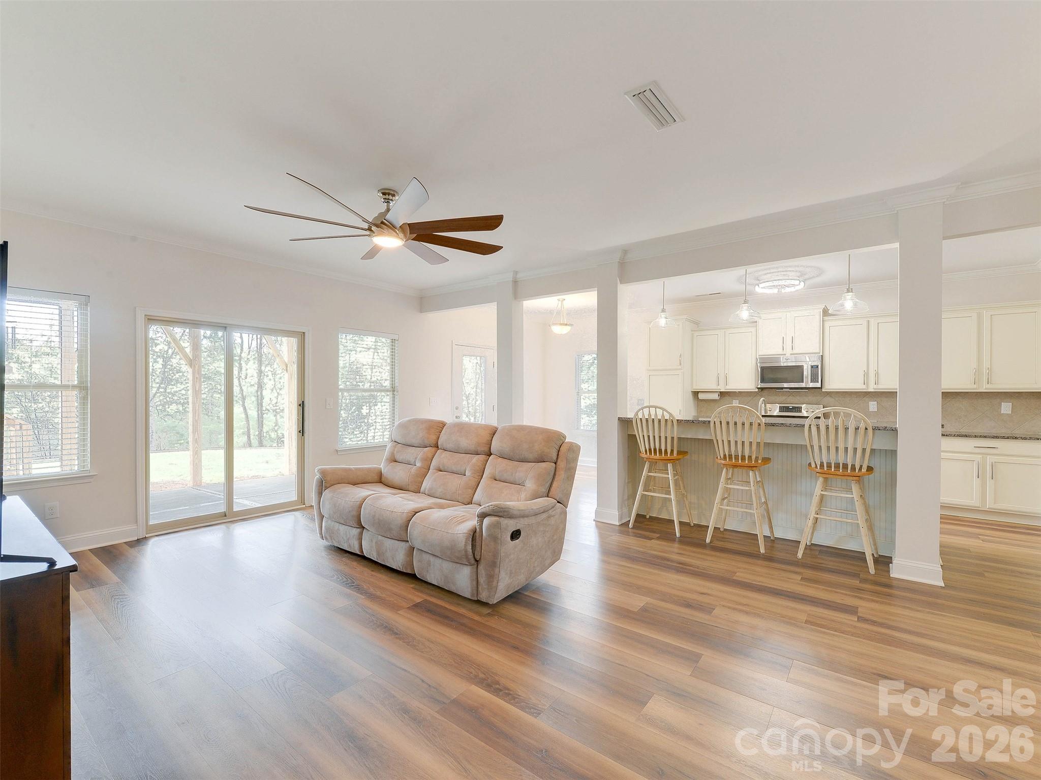 15229 Windward Lane — Lancaster