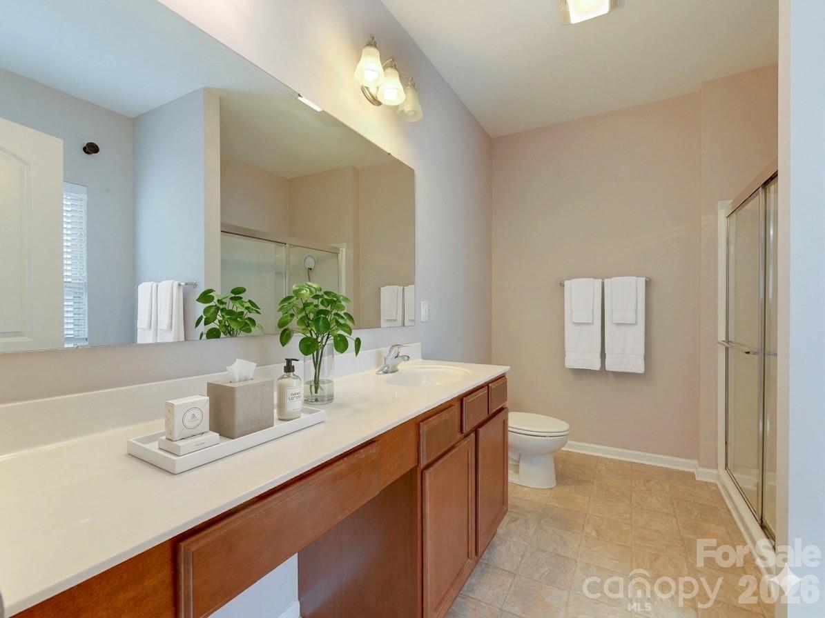 15229 Windward Lane — Lancaster