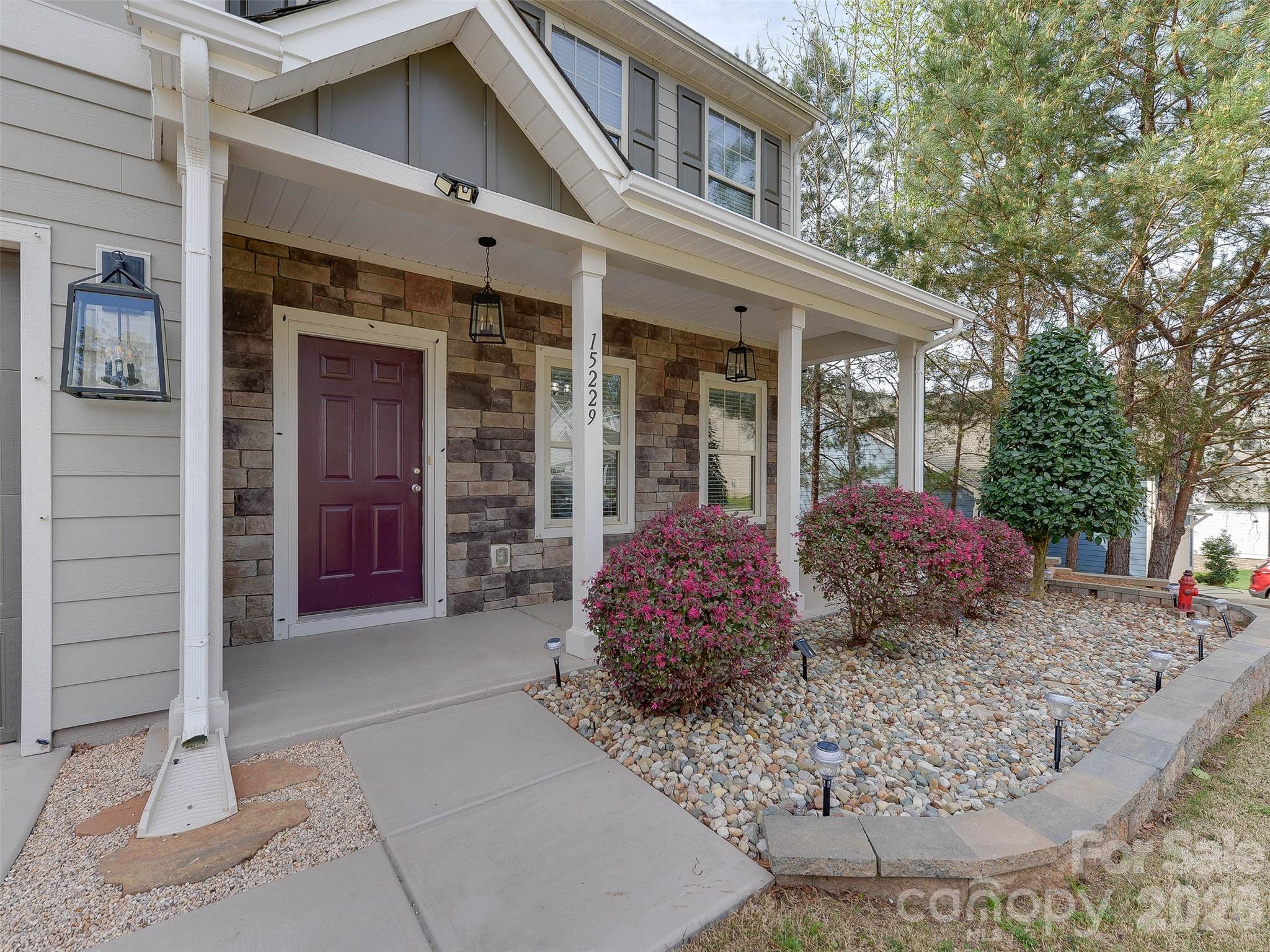 15229 Windward Lane — Lancaster