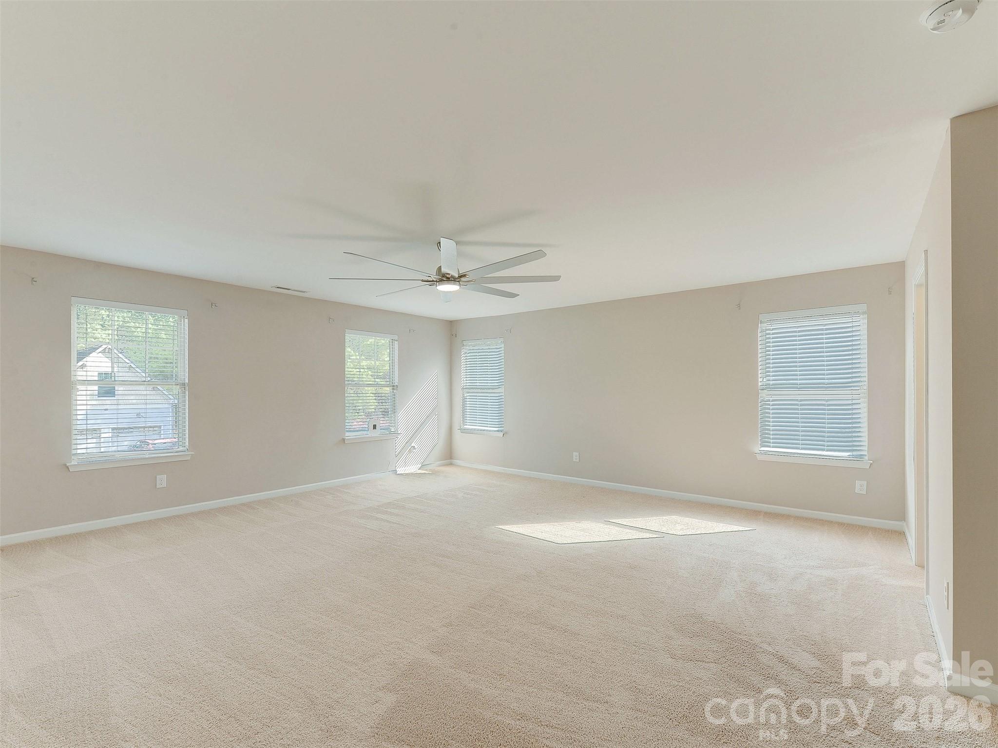 15229 Windward Lane — Lancaster