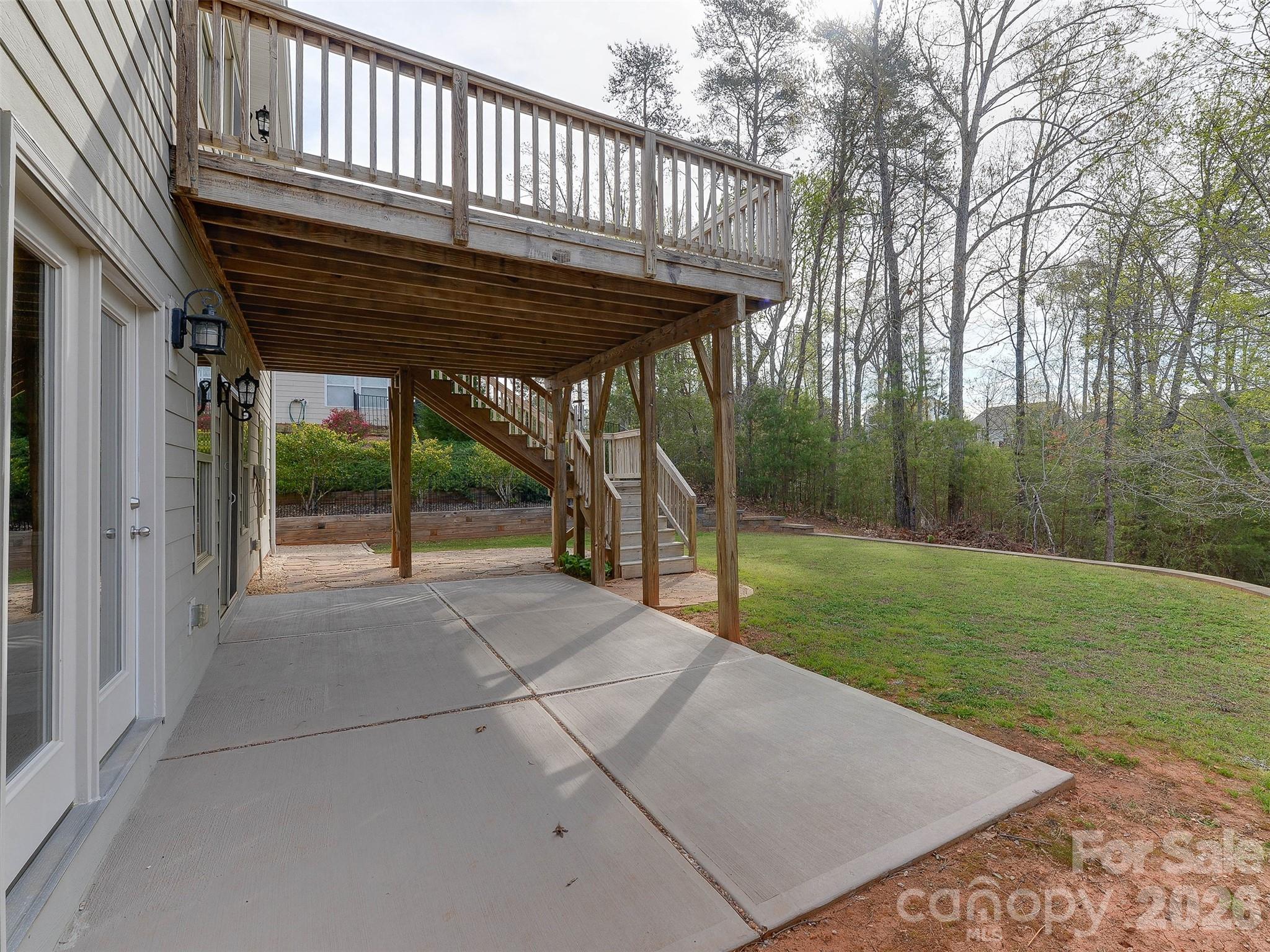 15229 Windward Lane — Lancaster