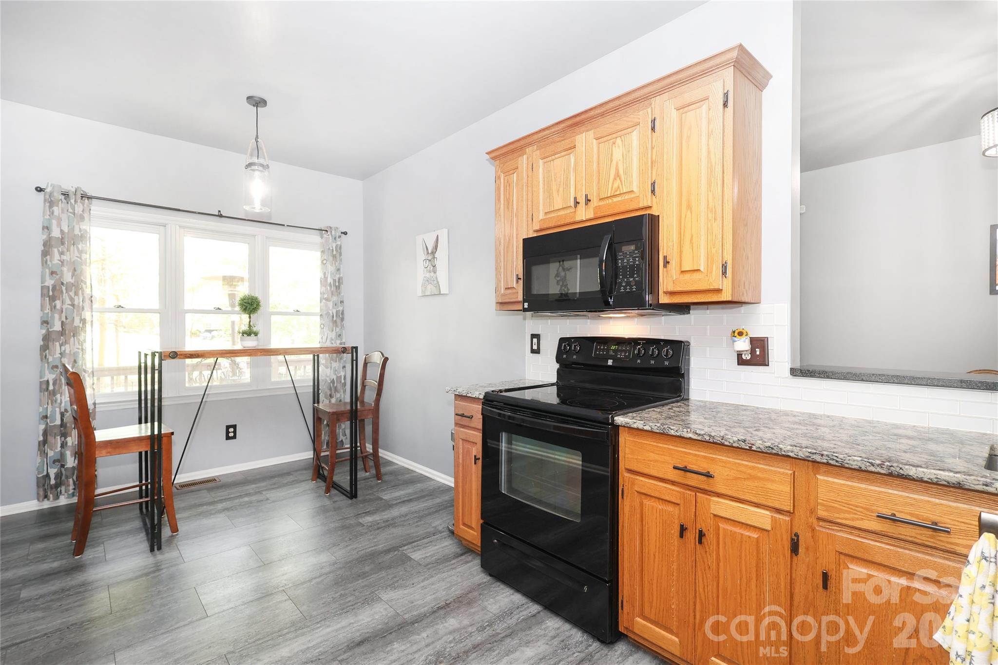 7982 King Arthurs Court — Denver