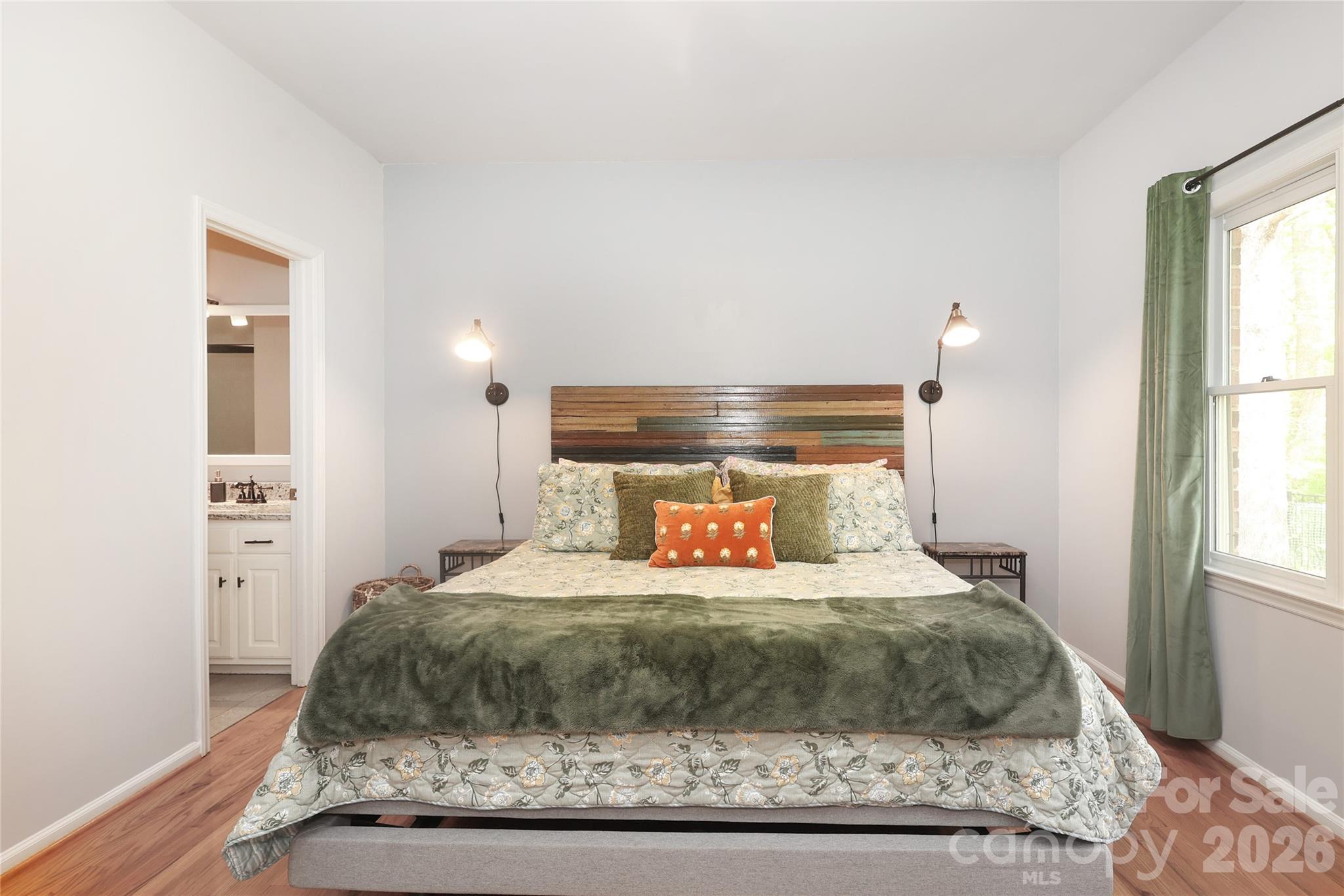 7982 King Arthurs Court — Denver
