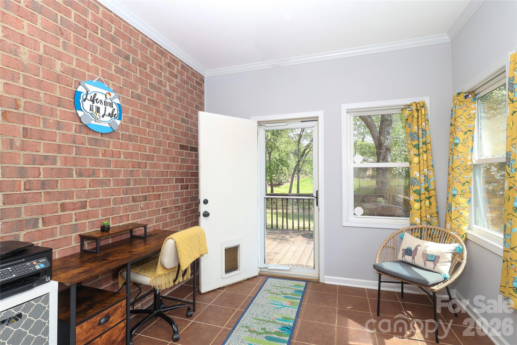 7982 King Arthurs Court — Denver