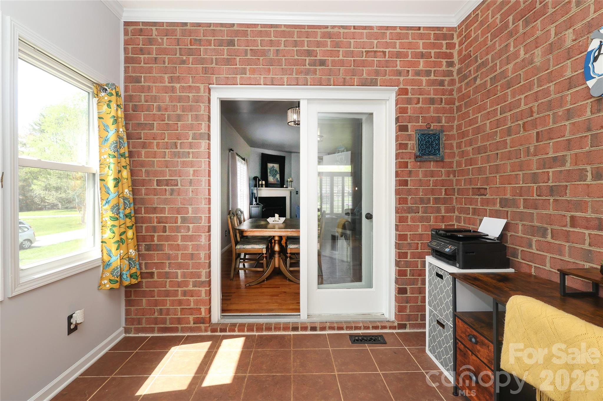 7982 King Arthurs Court — Denver