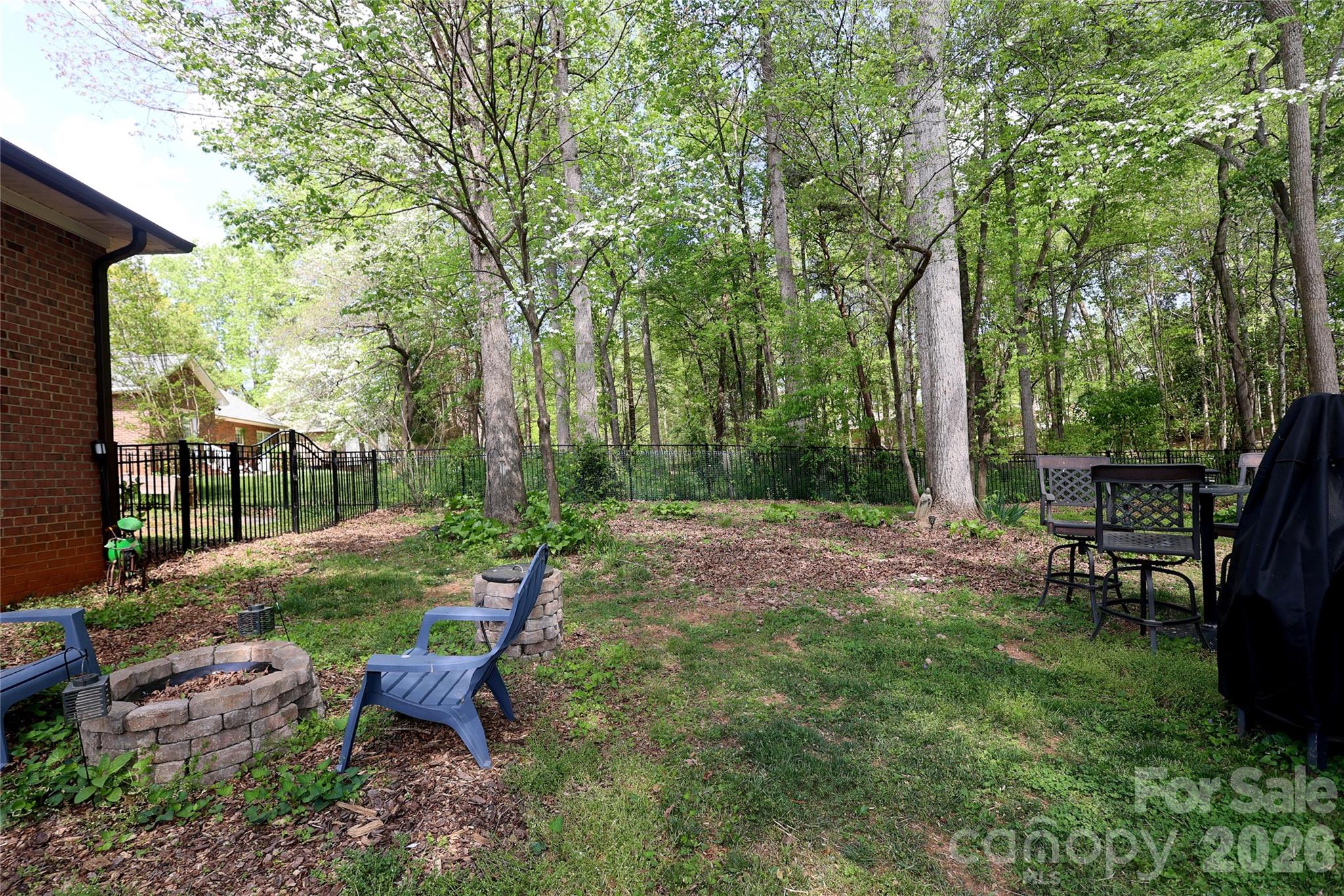7982 King Arthurs Court — Denver