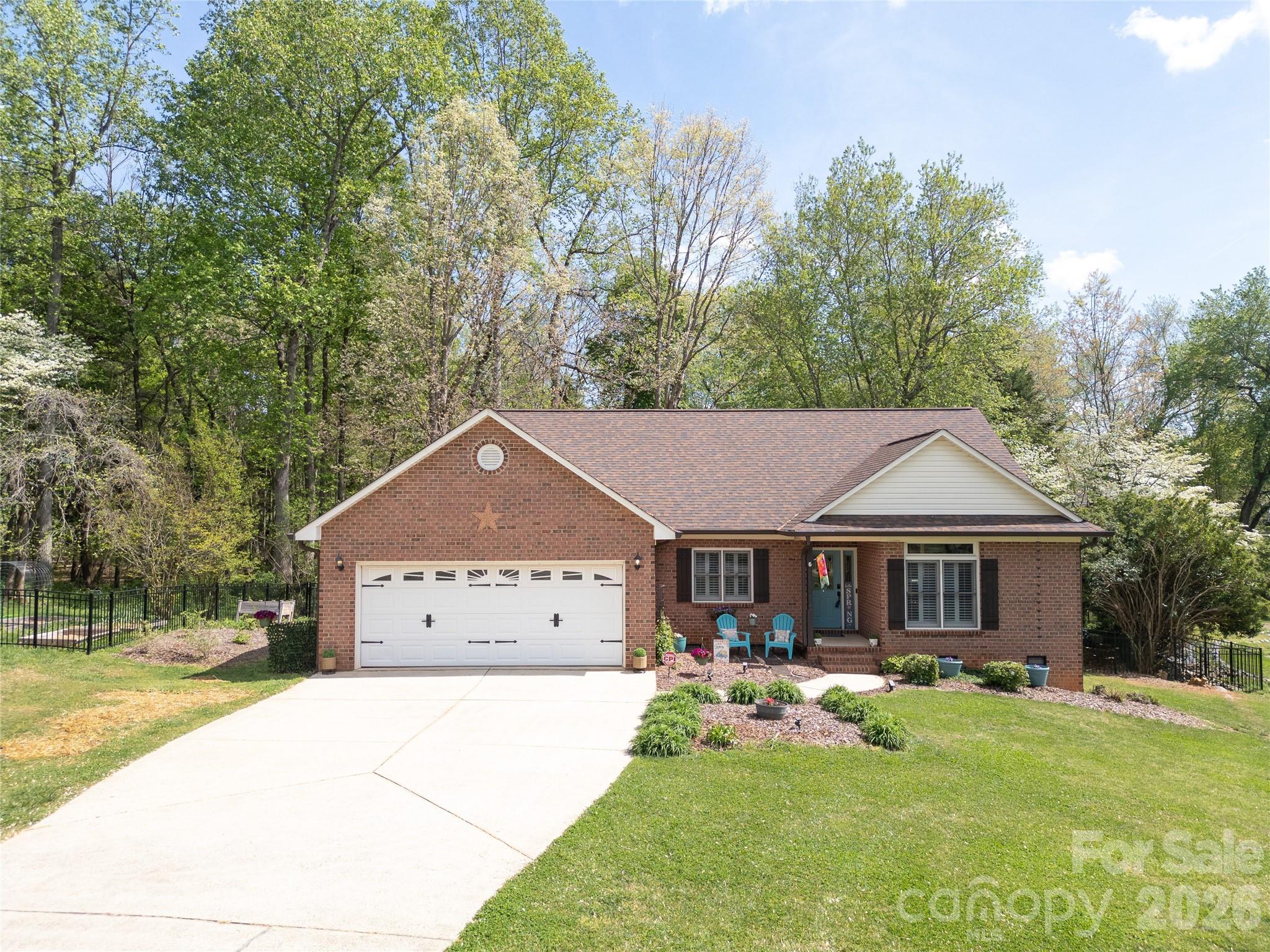 7982 King Arthurs Court — Denver