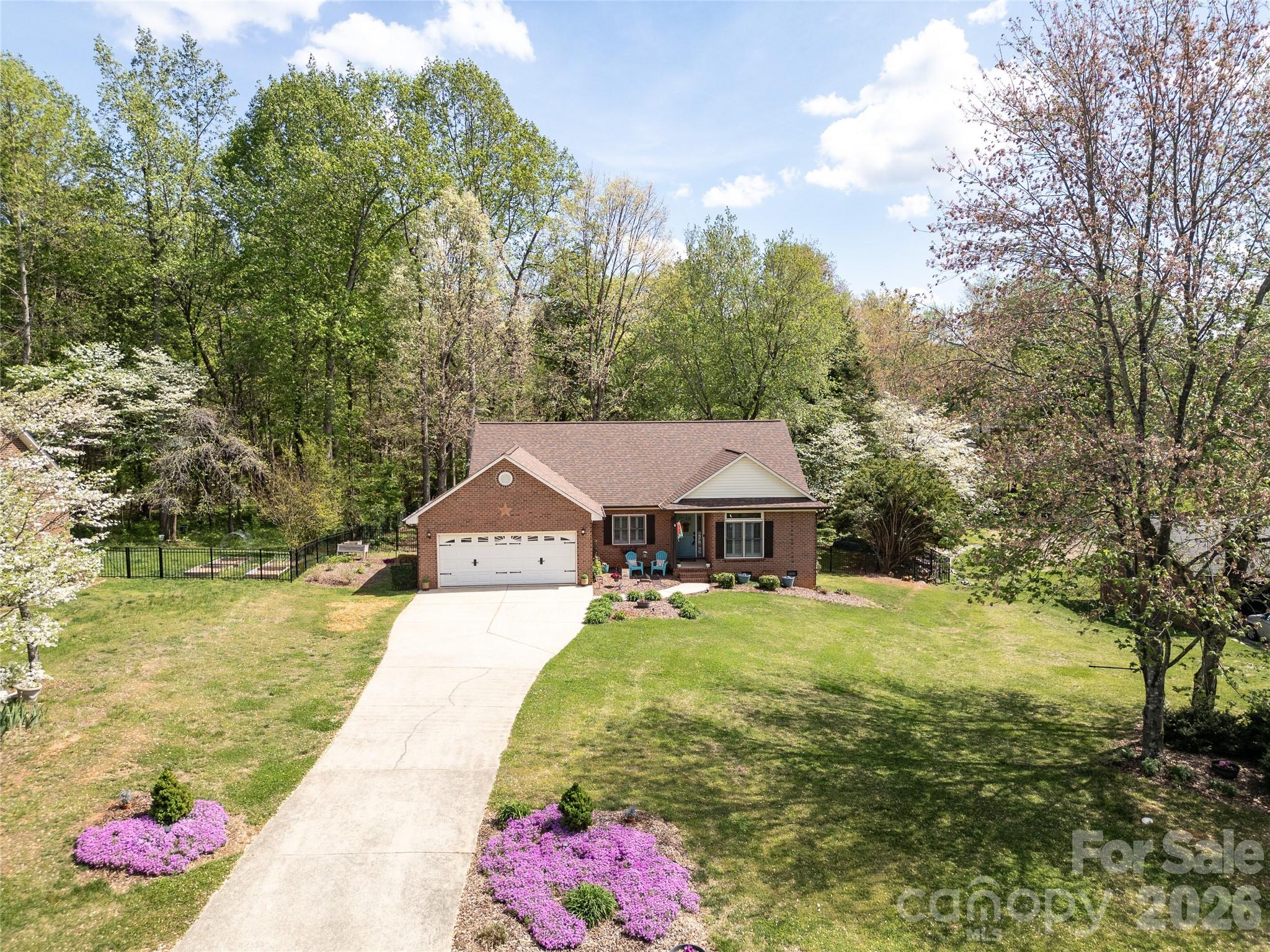 7982 King Arthurs Court — Denver