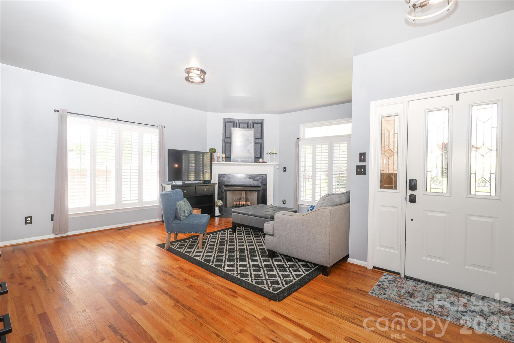 7982 King Arthurs Court — Denver