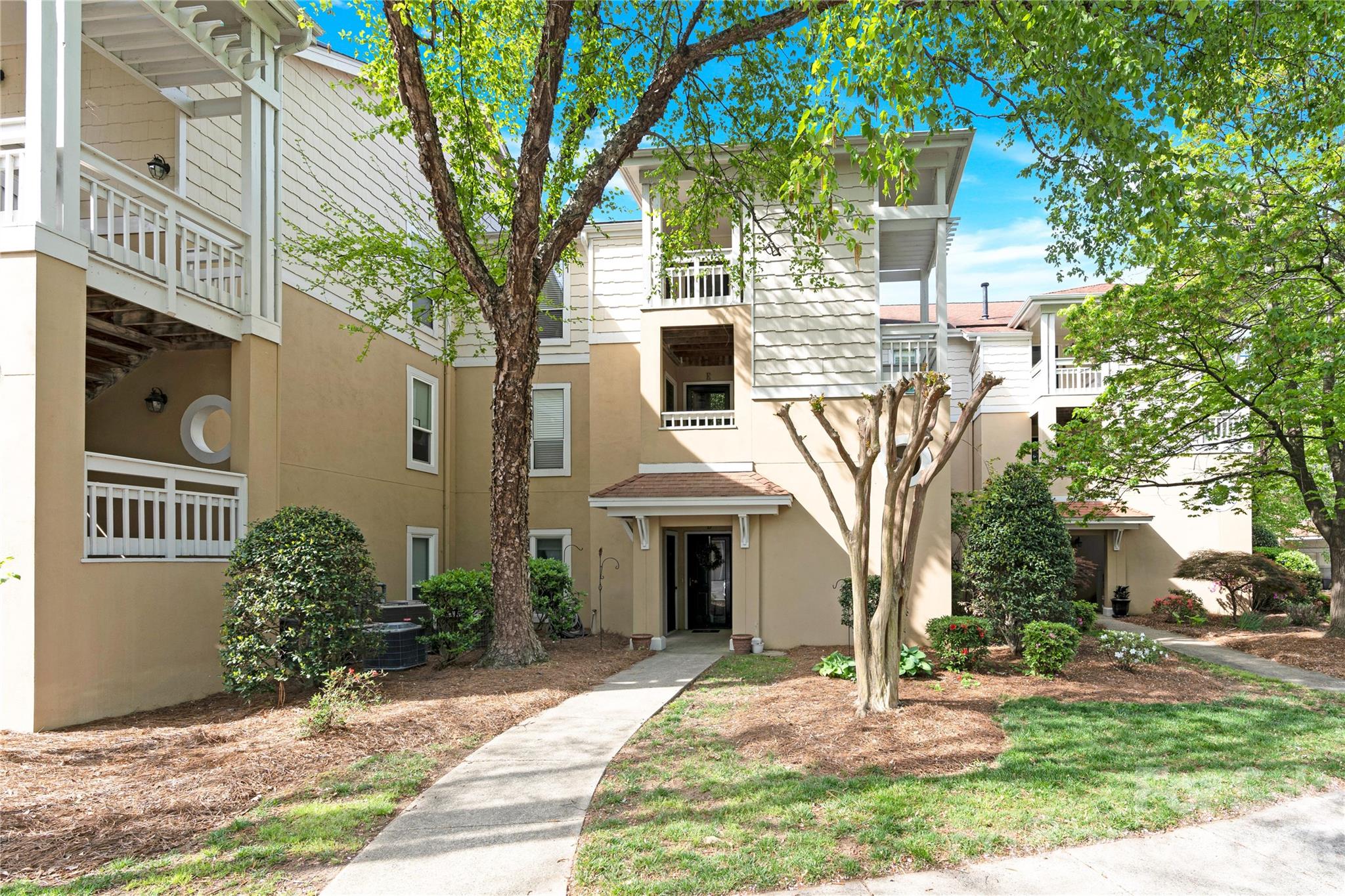 18009 Kings Point Drive #F — Cornelius