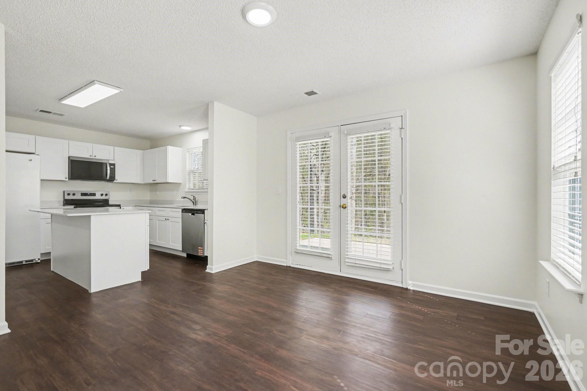 6308 Dumont Lane — Charlotte