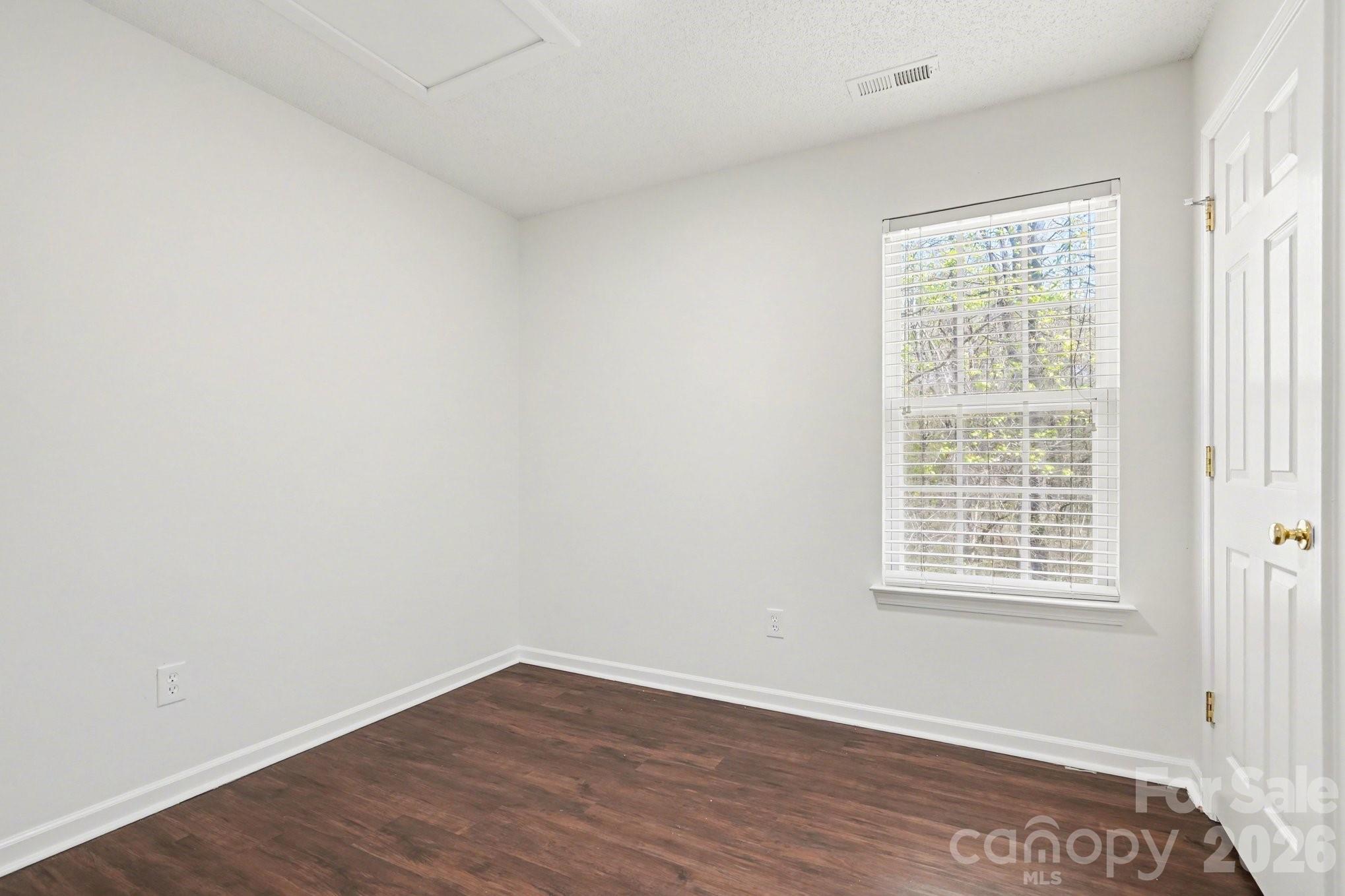 6308 Dumont Lane — Charlotte
