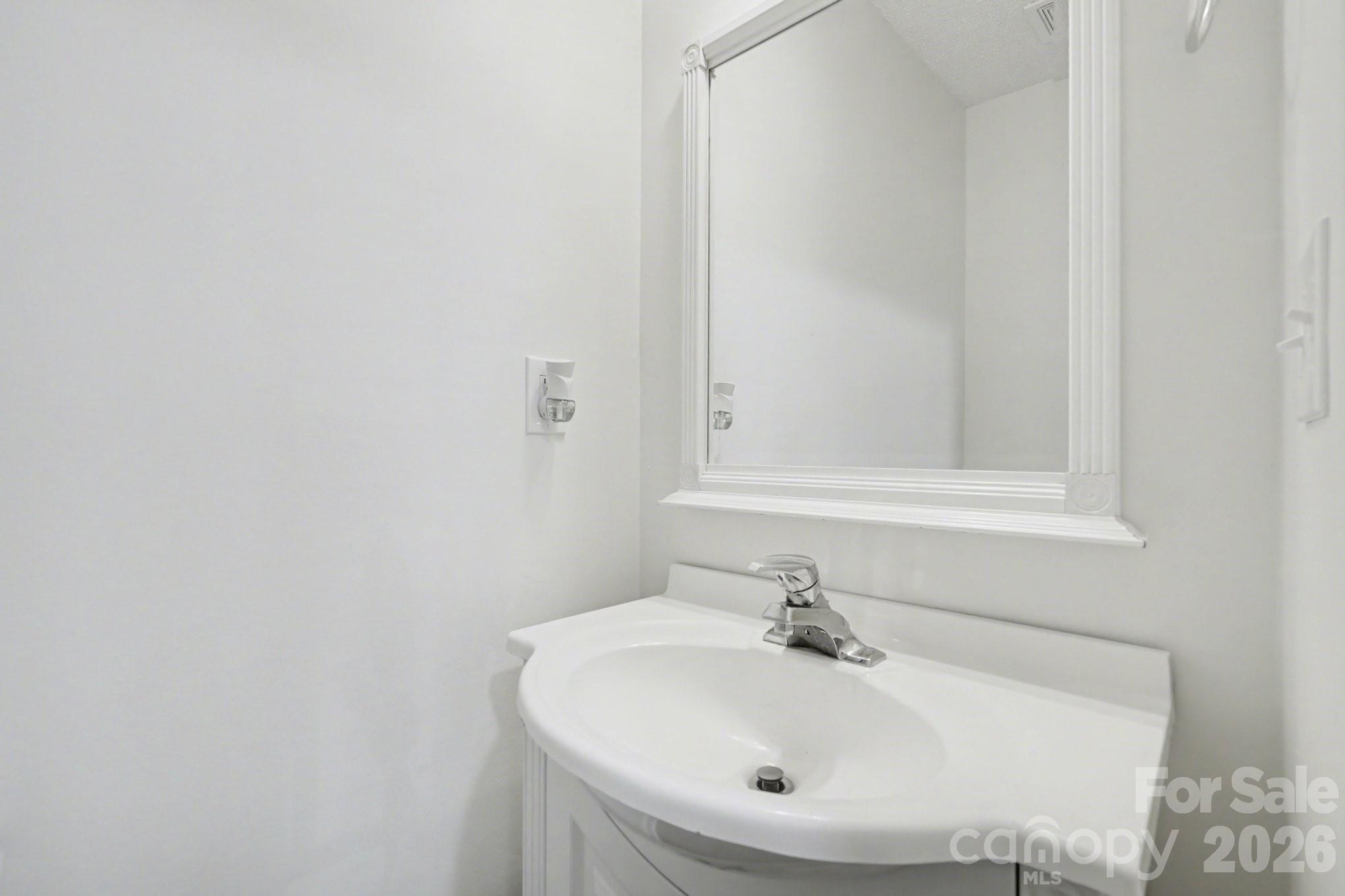 6308 Dumont Lane — Charlotte