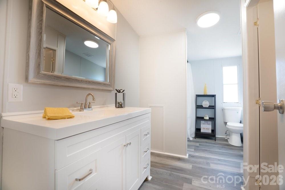 889 Tabor Road — Olin