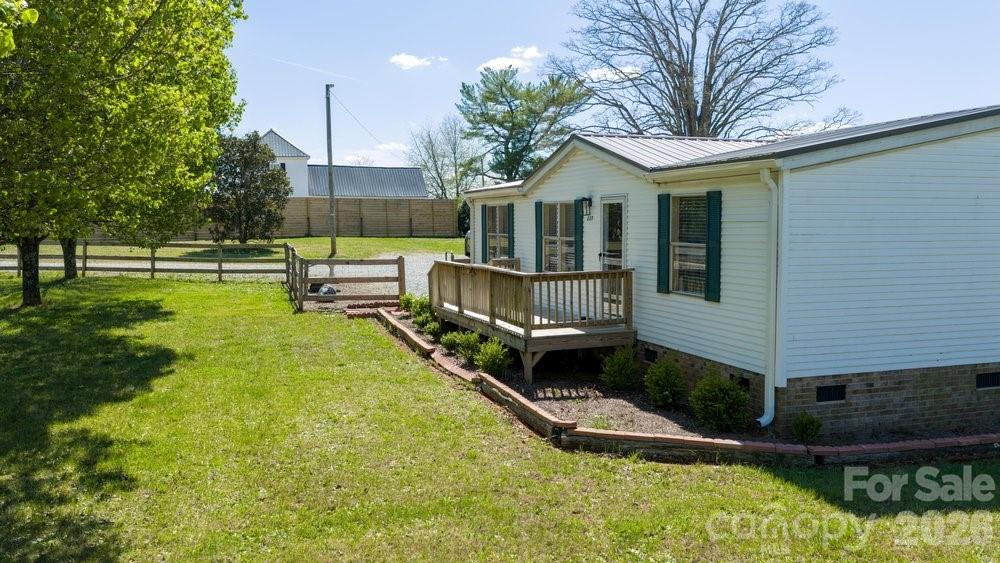 889 Tabor Road — Olin