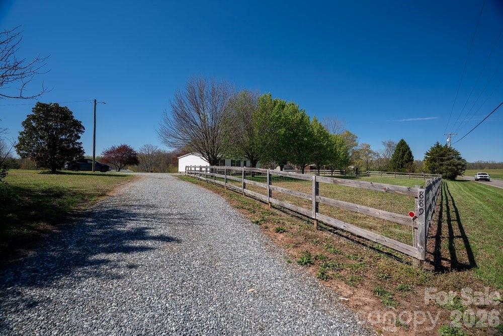 889 Tabor Road — Olin