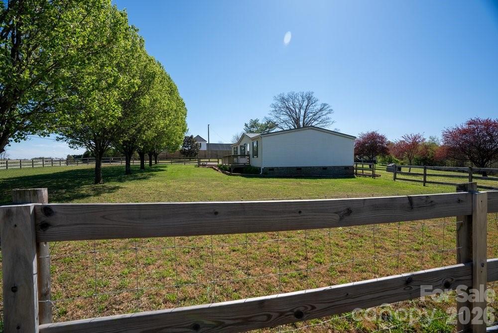 889 Tabor Road — Olin