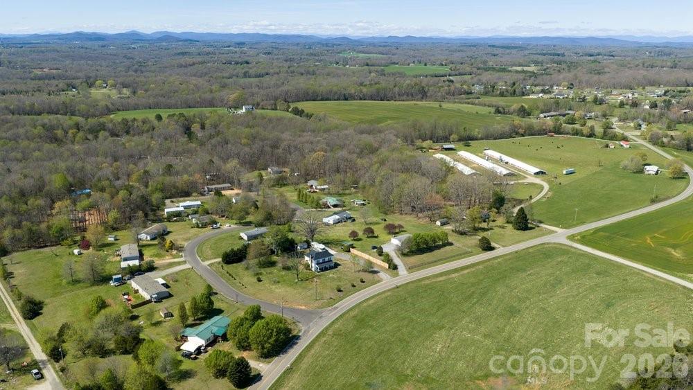 889 Tabor Road — Olin