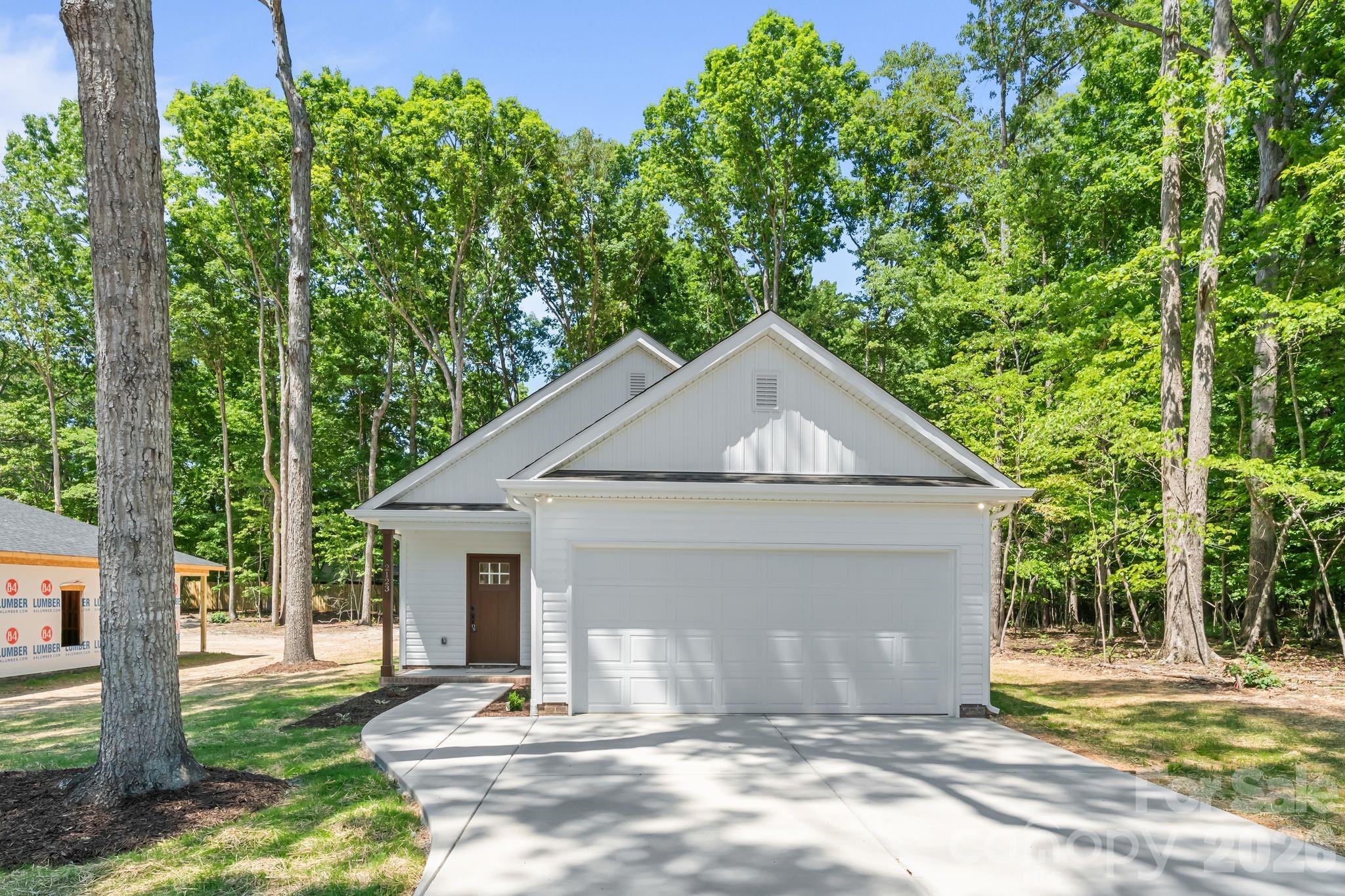 2123 Woodhurst Lane — Albemarle