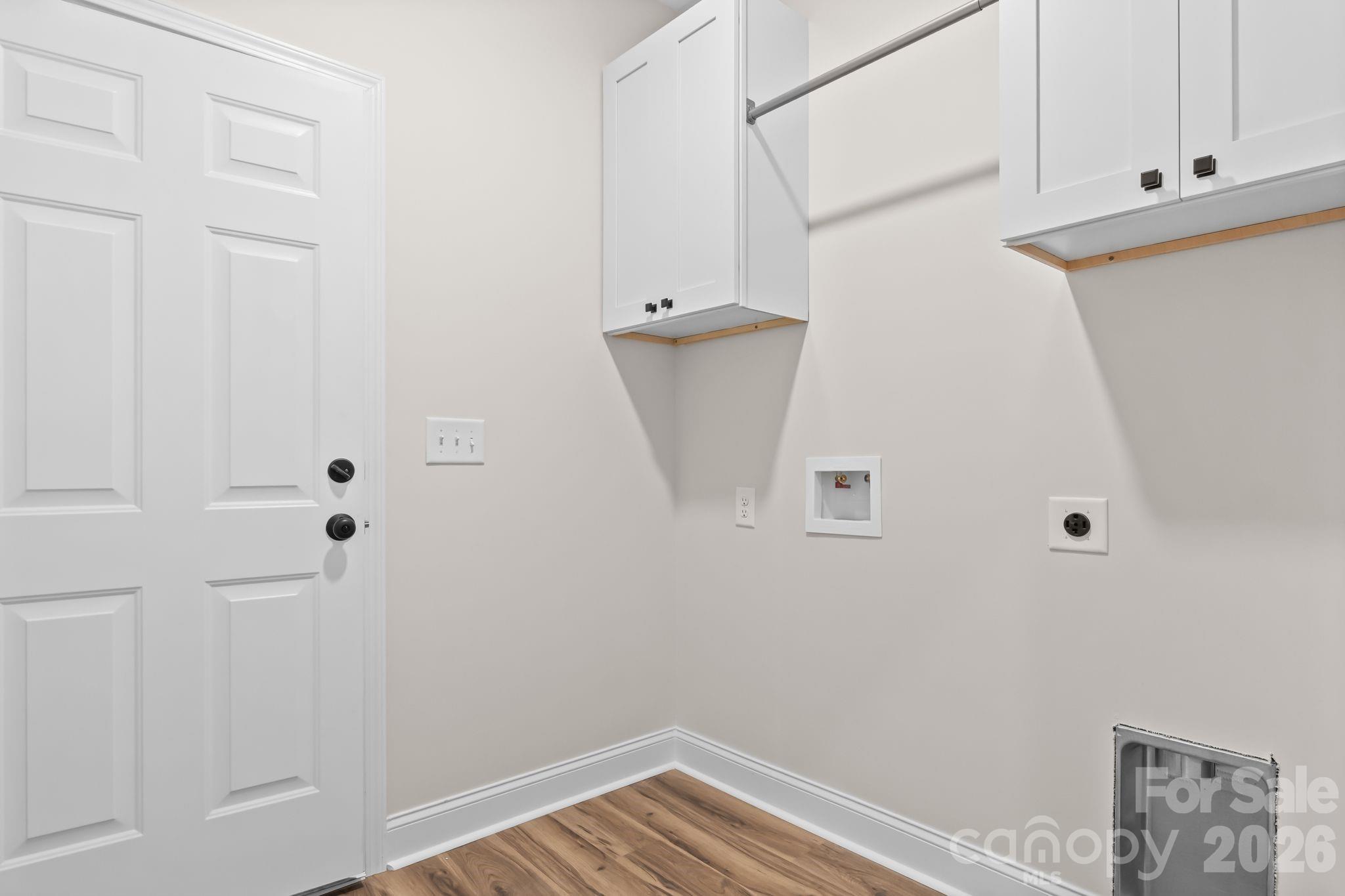 2123 Woodhurst Lane — Albemarle