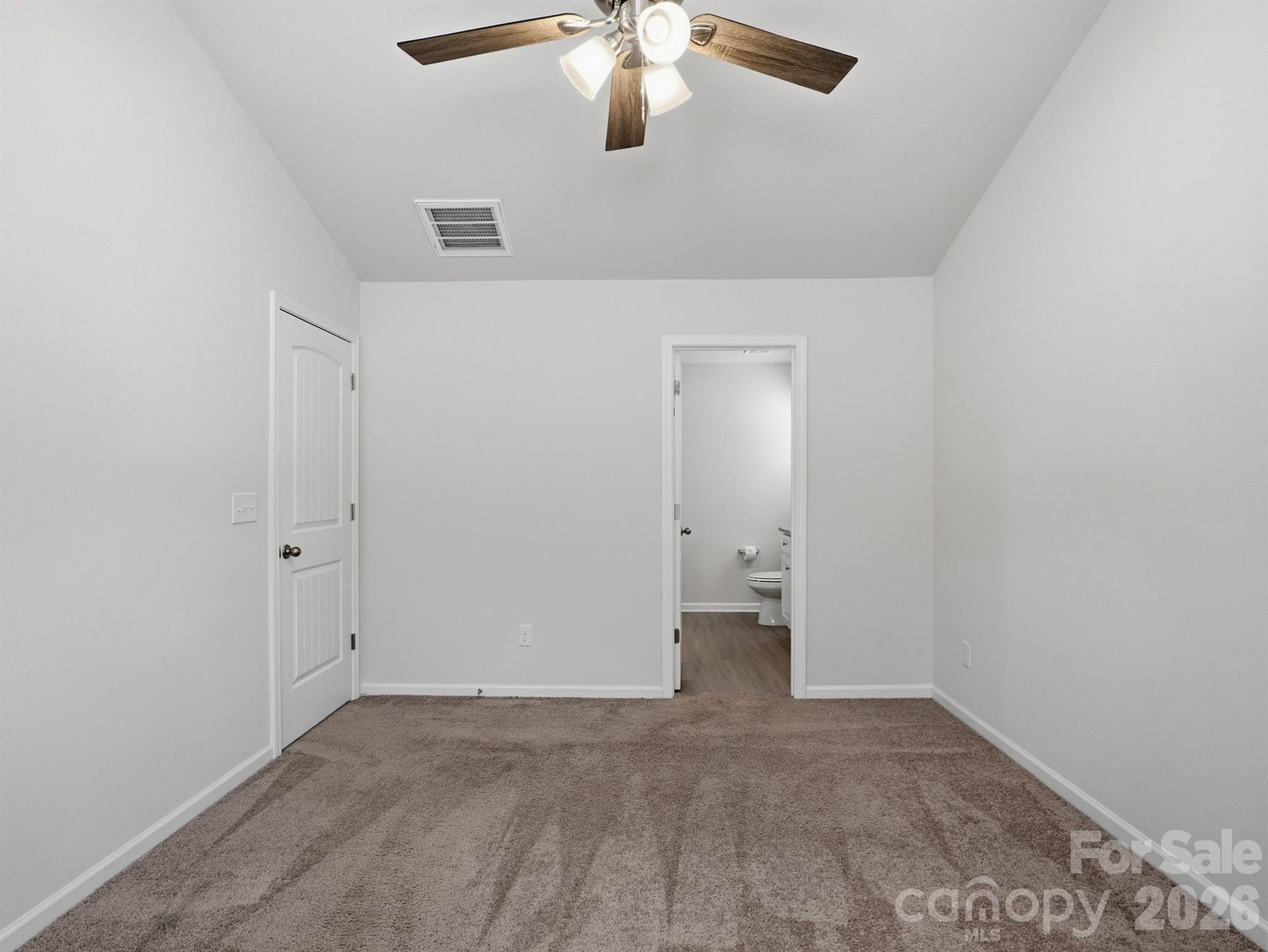 662 E Lamorak Place E — Richburg