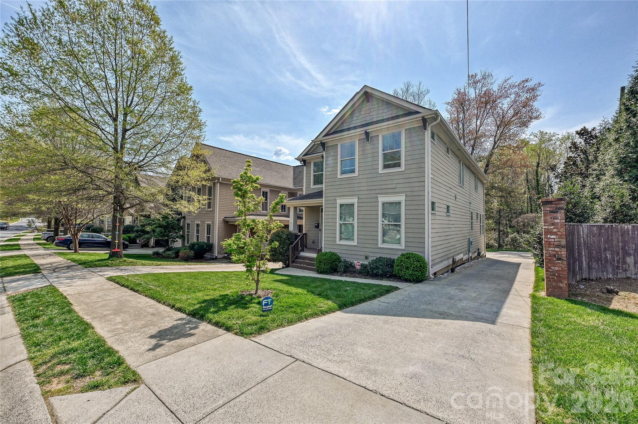 1102 Yale Place — Charlotte