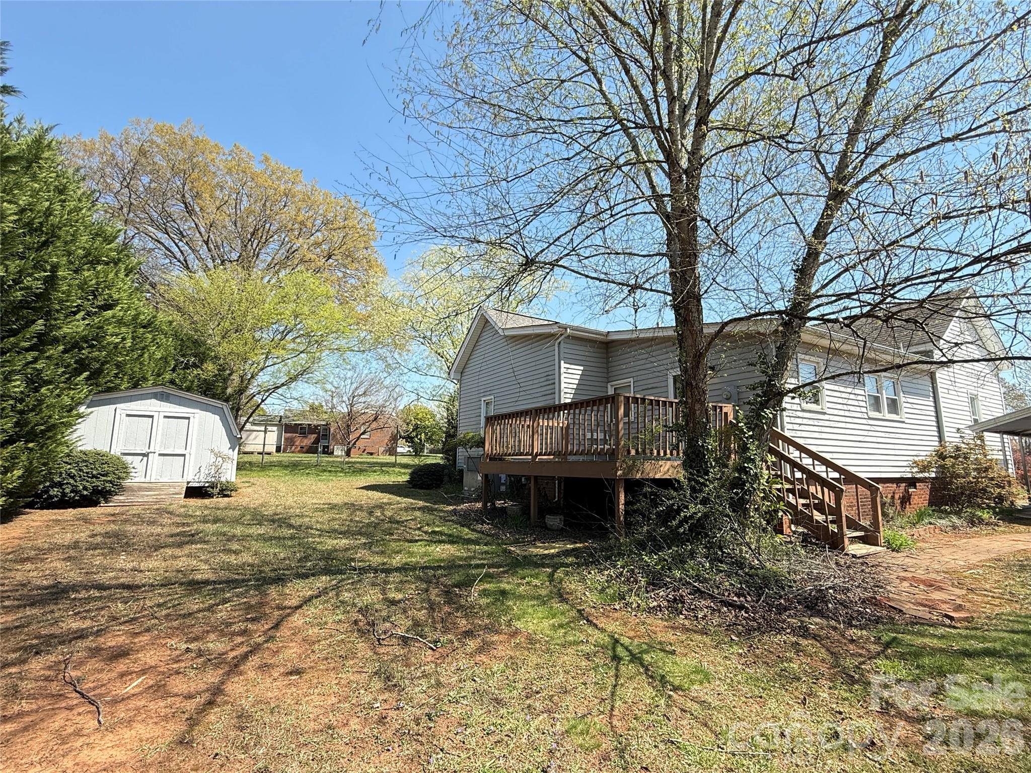 240 Nixon Road — Belmont