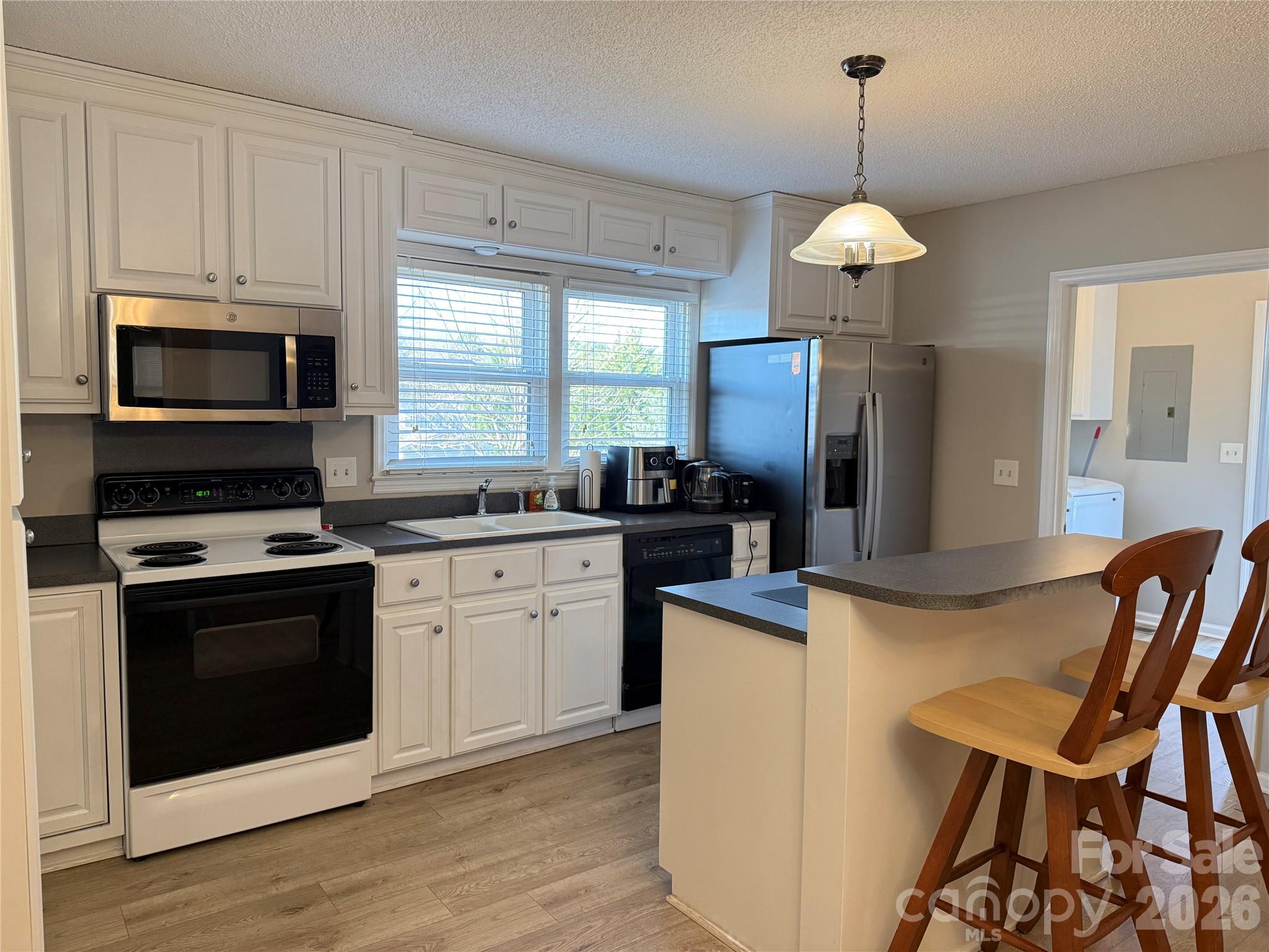 240 Nixon Road — Belmont