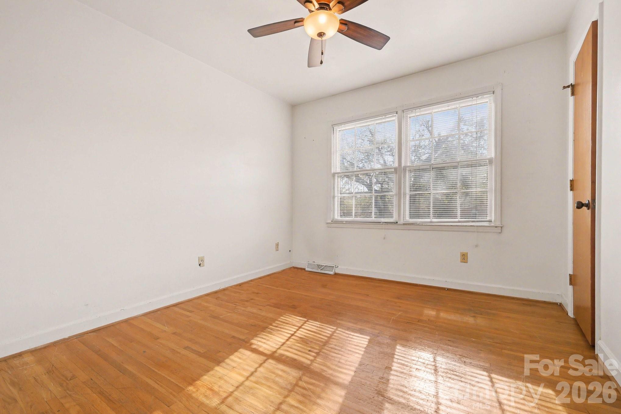 2627 Scarlet Circle — Charlotte