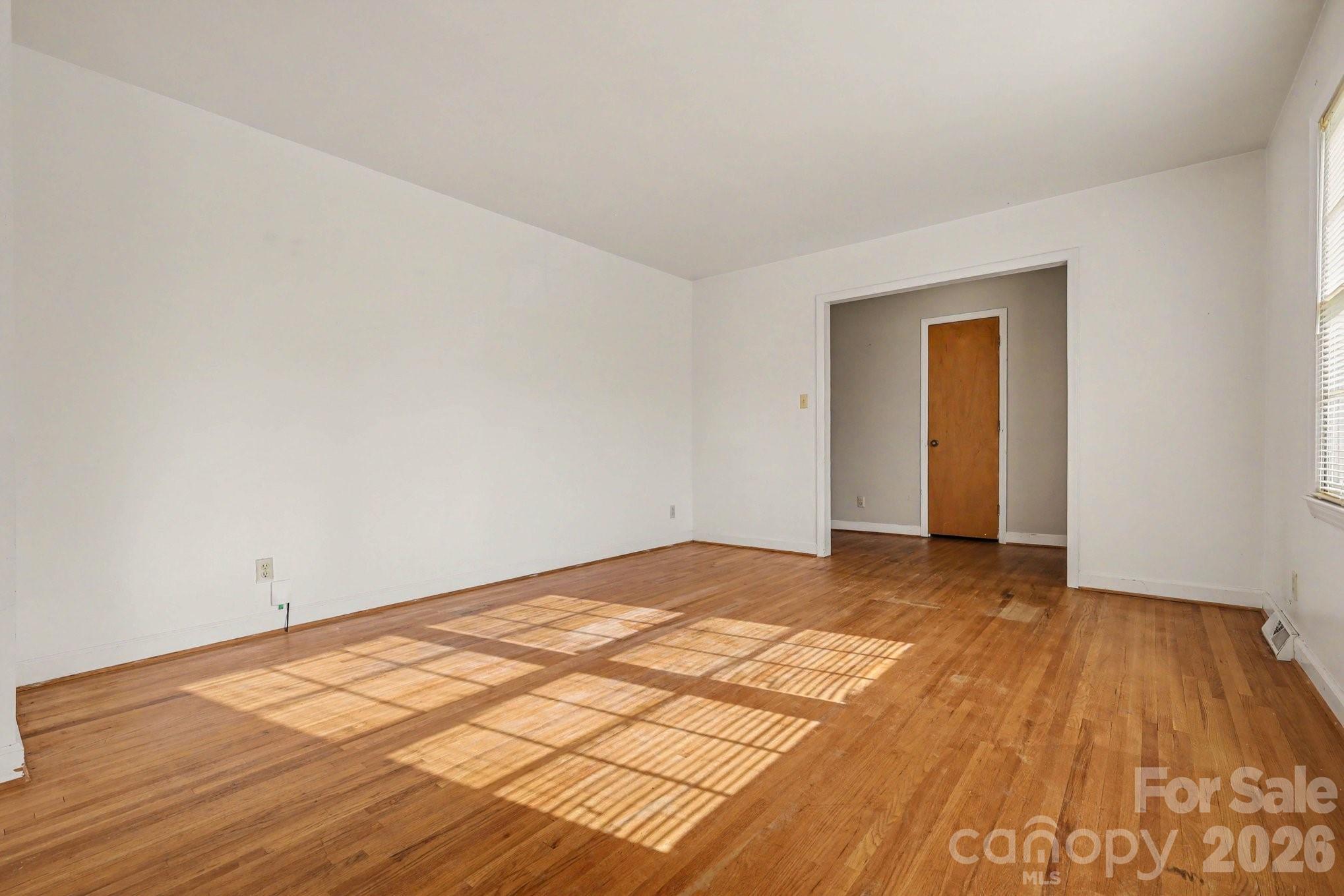 2627 Scarlet Circle — Charlotte