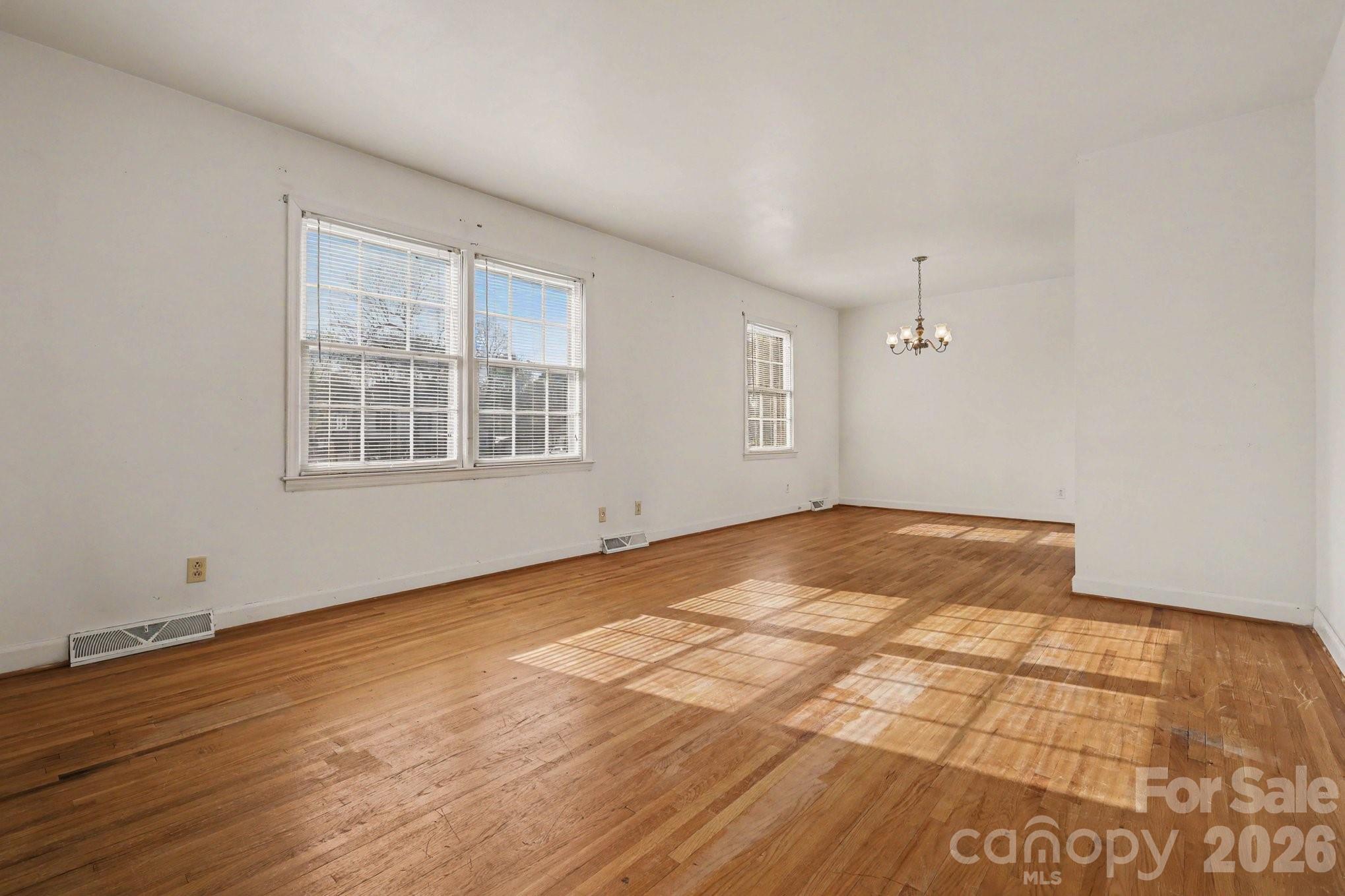 2627 Scarlet Circle — Charlotte