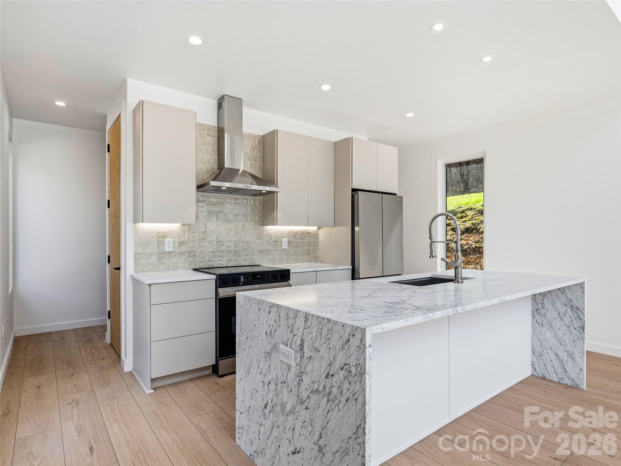 710 Kendal Drive — Leicester