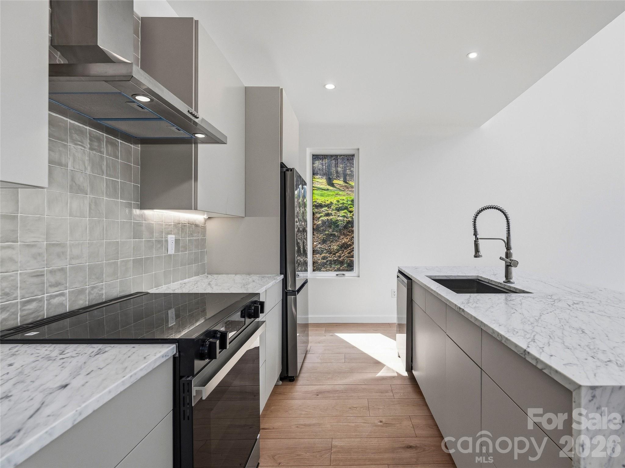 710 Kendal Drive — Leicester