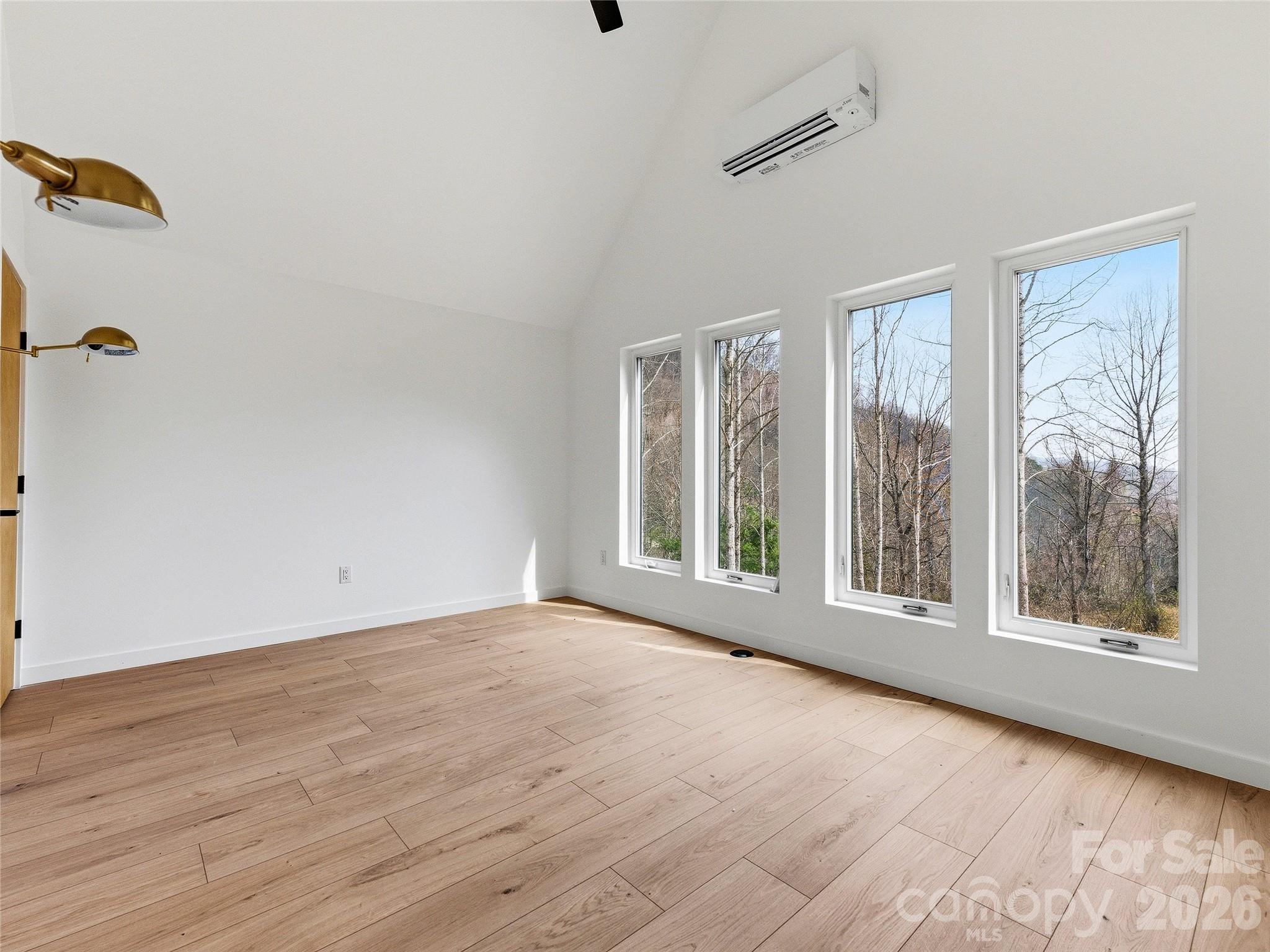 710 Kendal Drive — Leicester