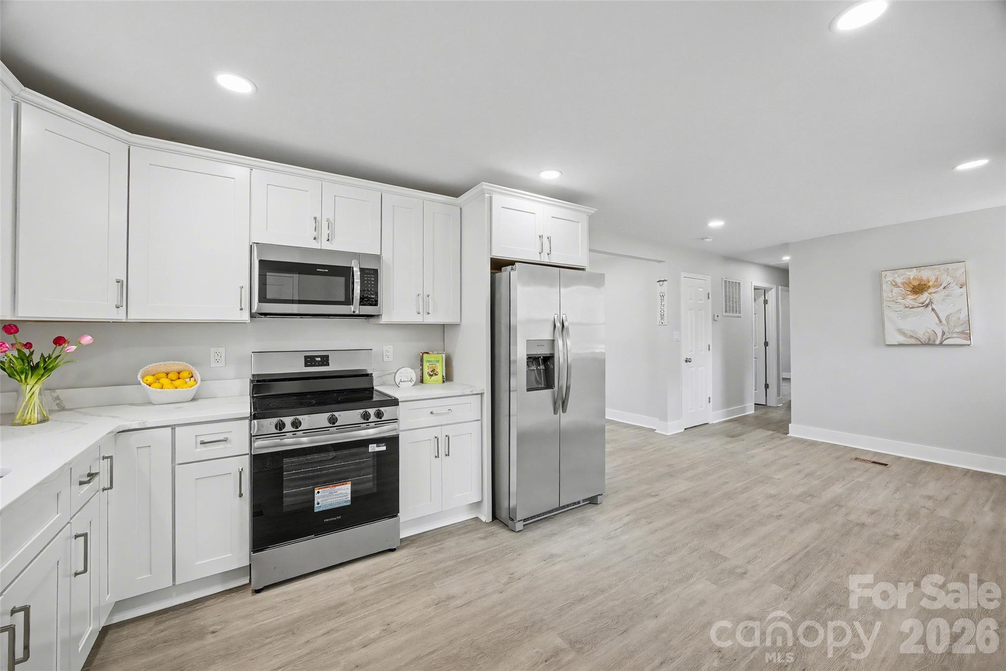 553 Derrydowne Drive — Charlotte