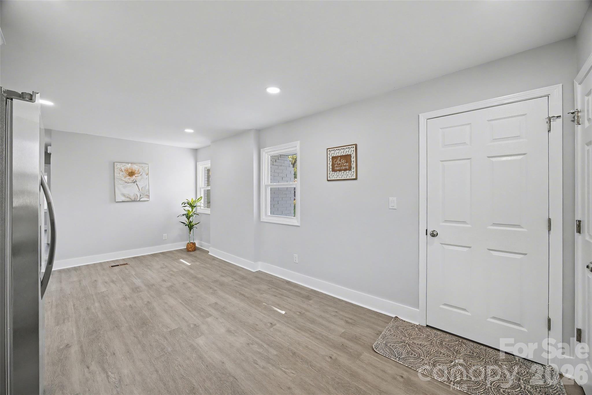 553 Derrydowne Drive — Charlotte