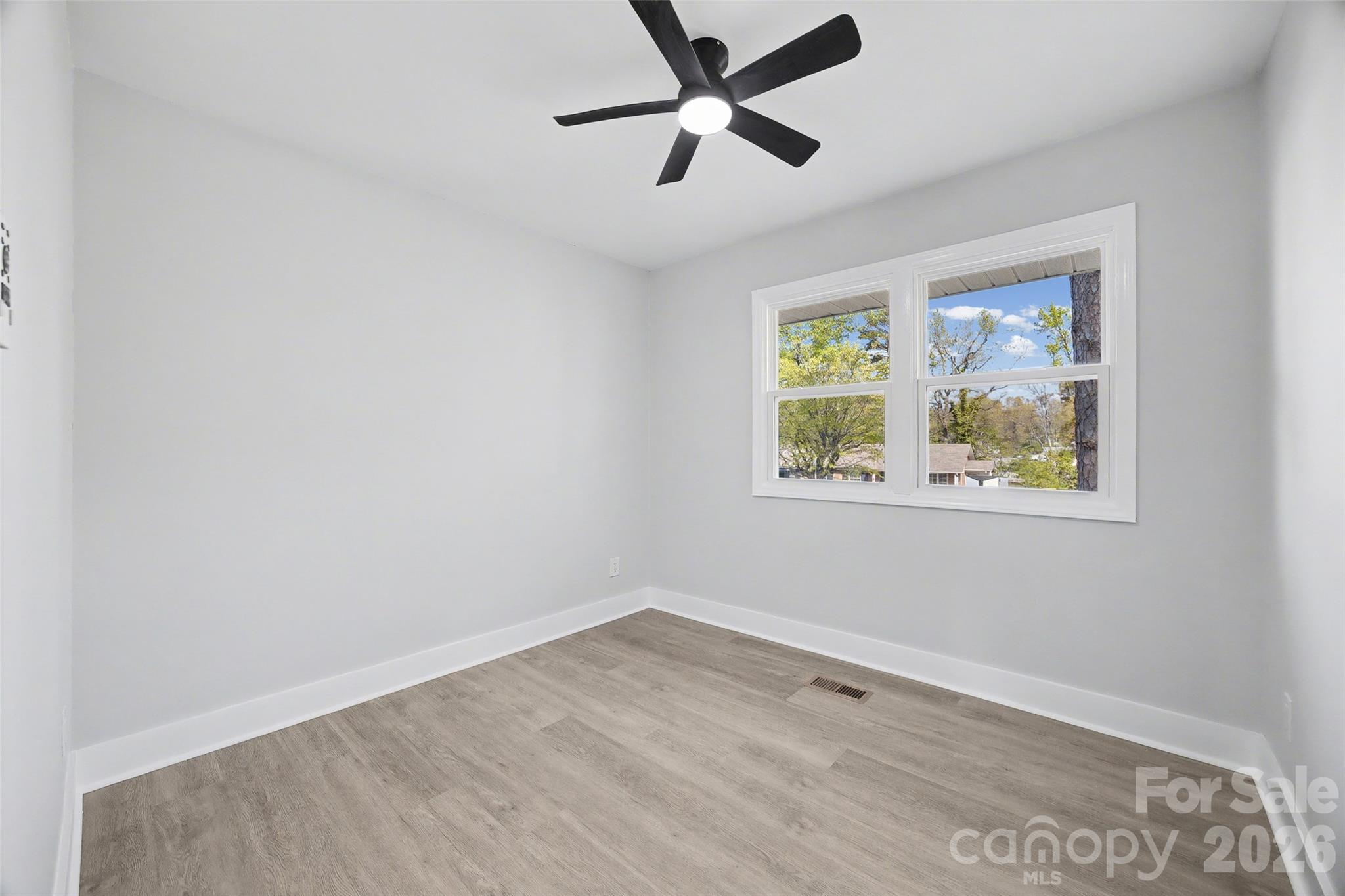 553 Derrydowne Drive — Charlotte