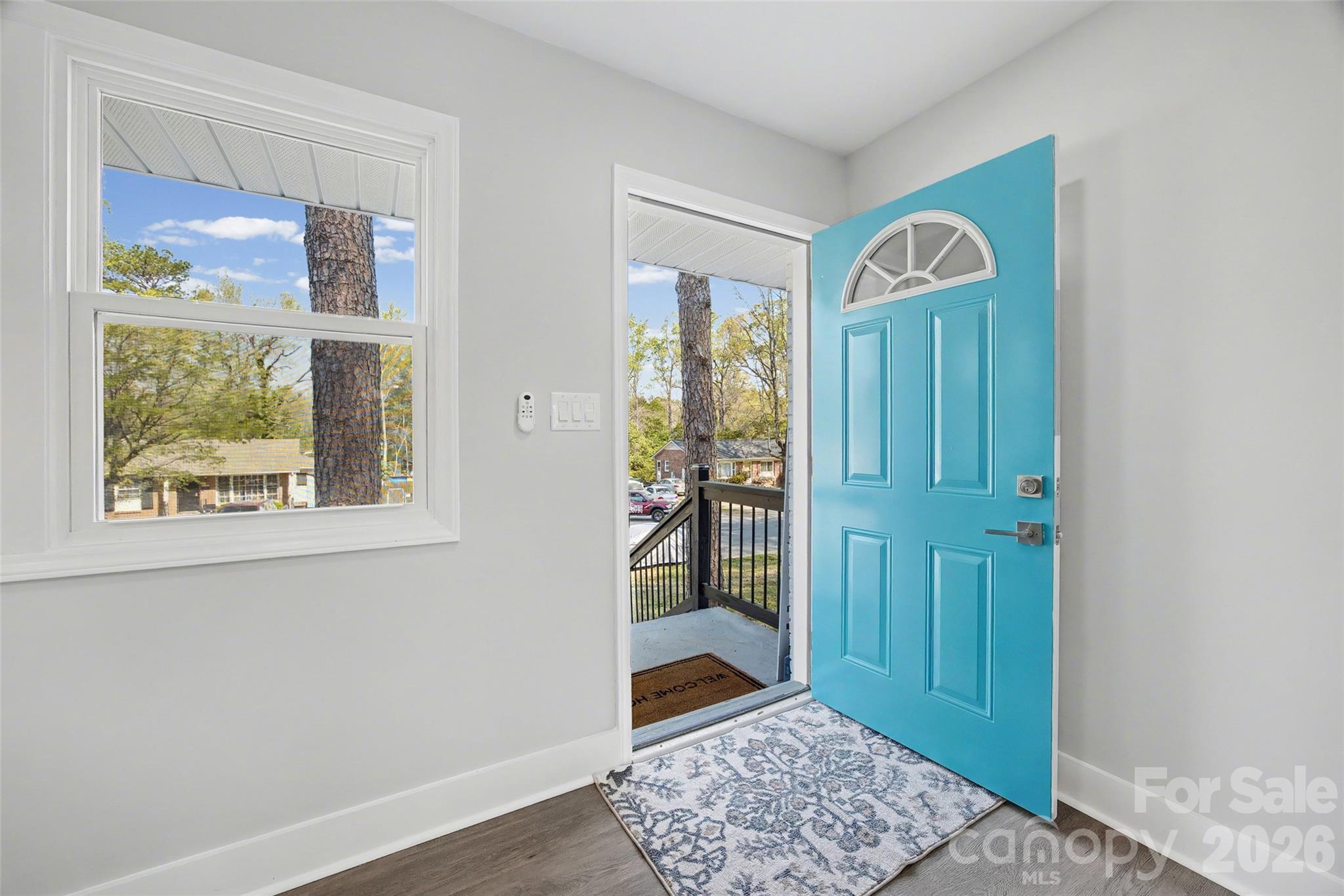 553 Derrydowne Drive — Charlotte