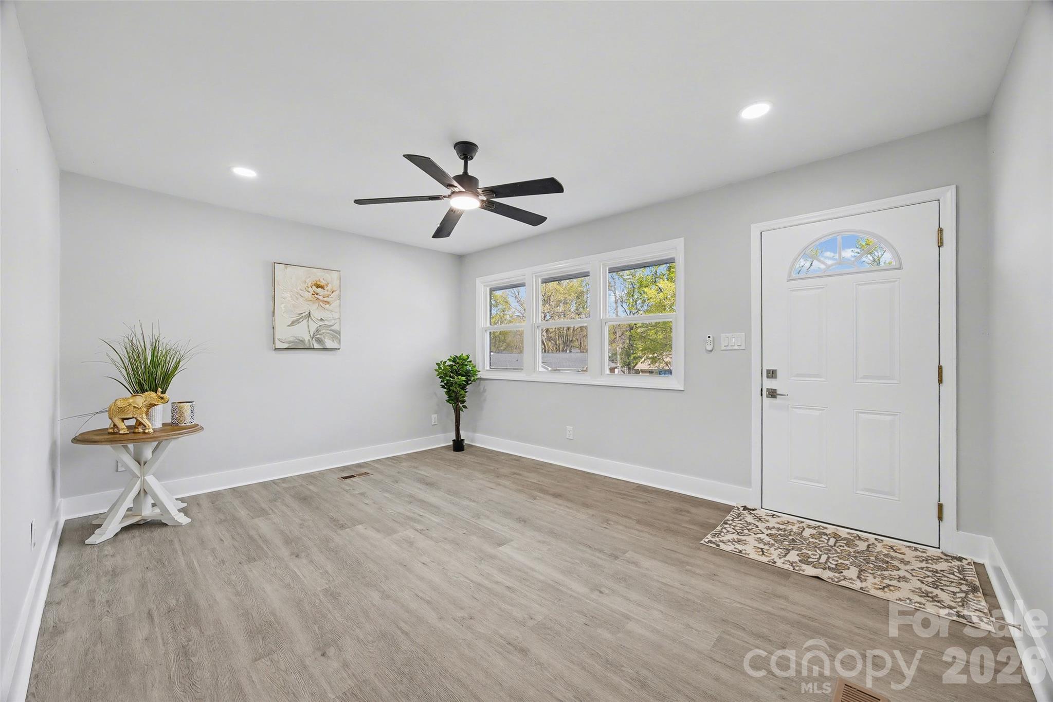 553 Derrydowne Drive — Charlotte