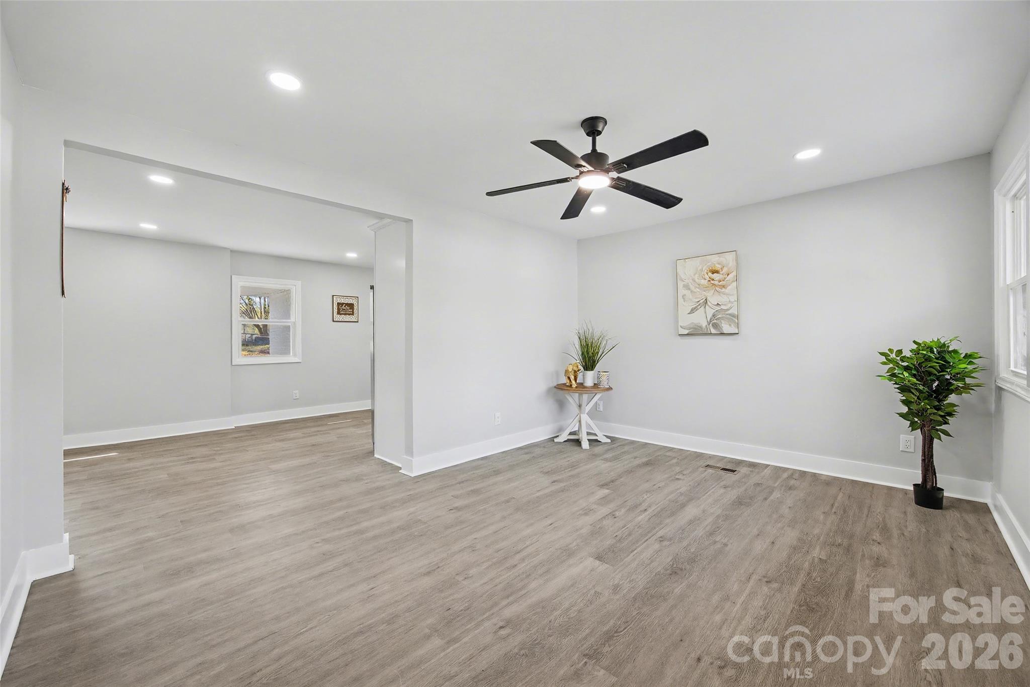 553 Derrydowne Drive — Charlotte