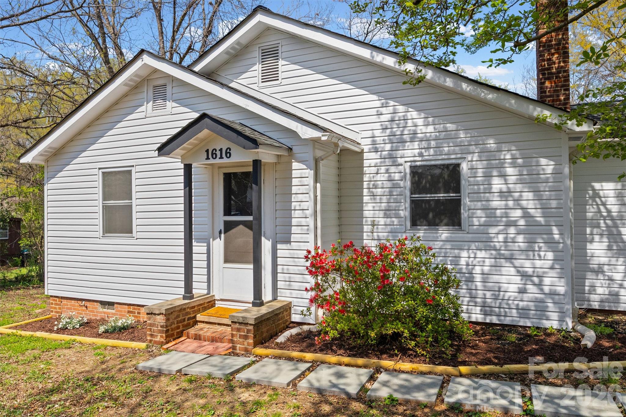 1616 Franandel Drive — Lancaster