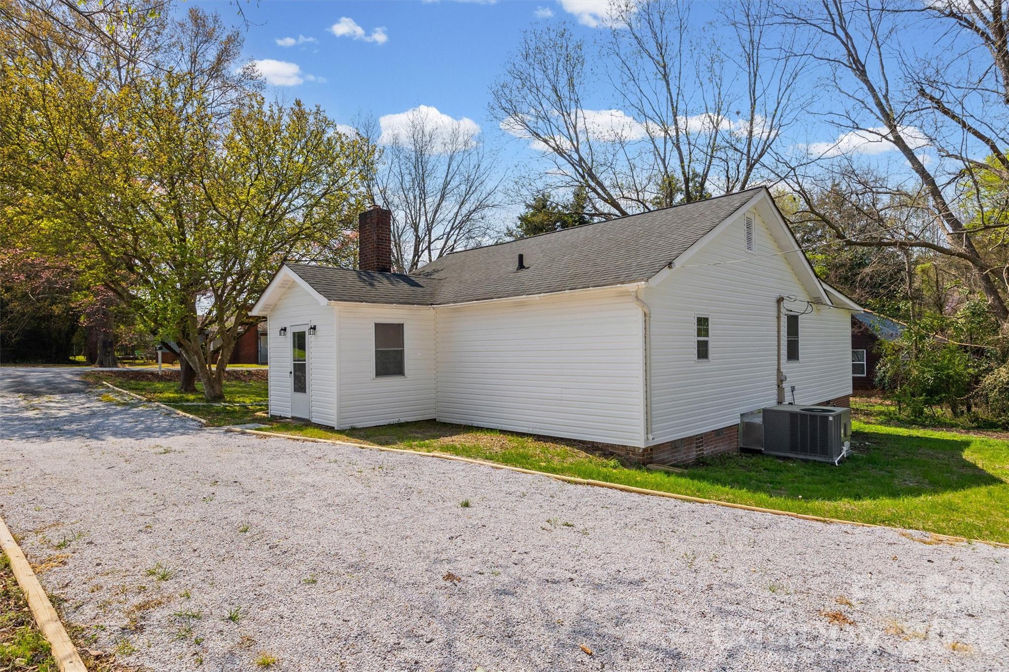 1616 Franandel Drive — Lancaster