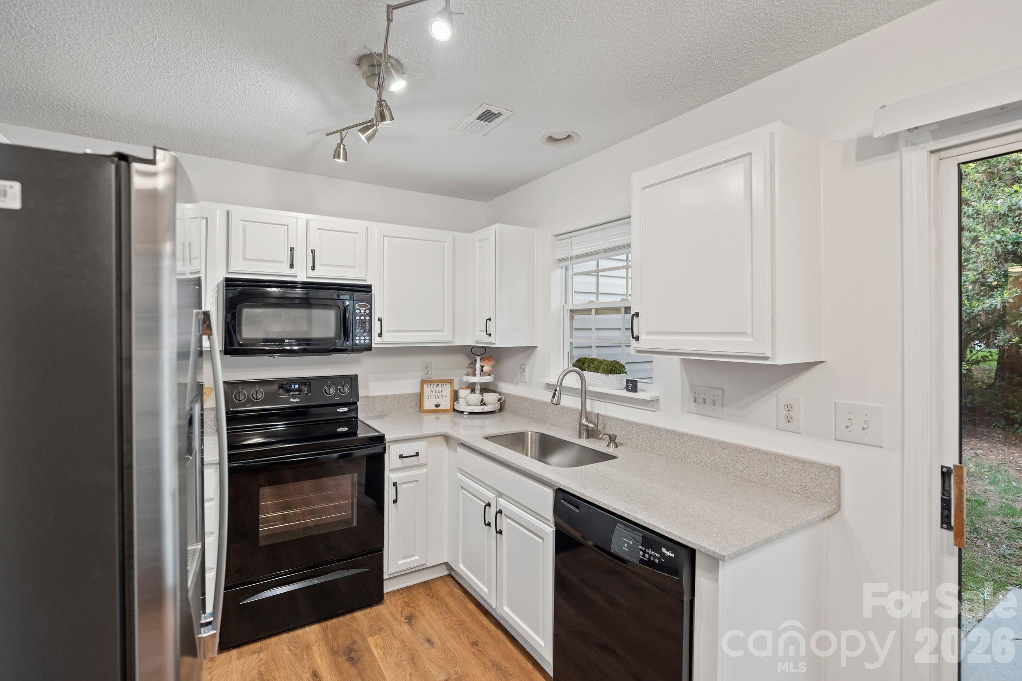 12318 Hennigan Place Lane — Charlotte