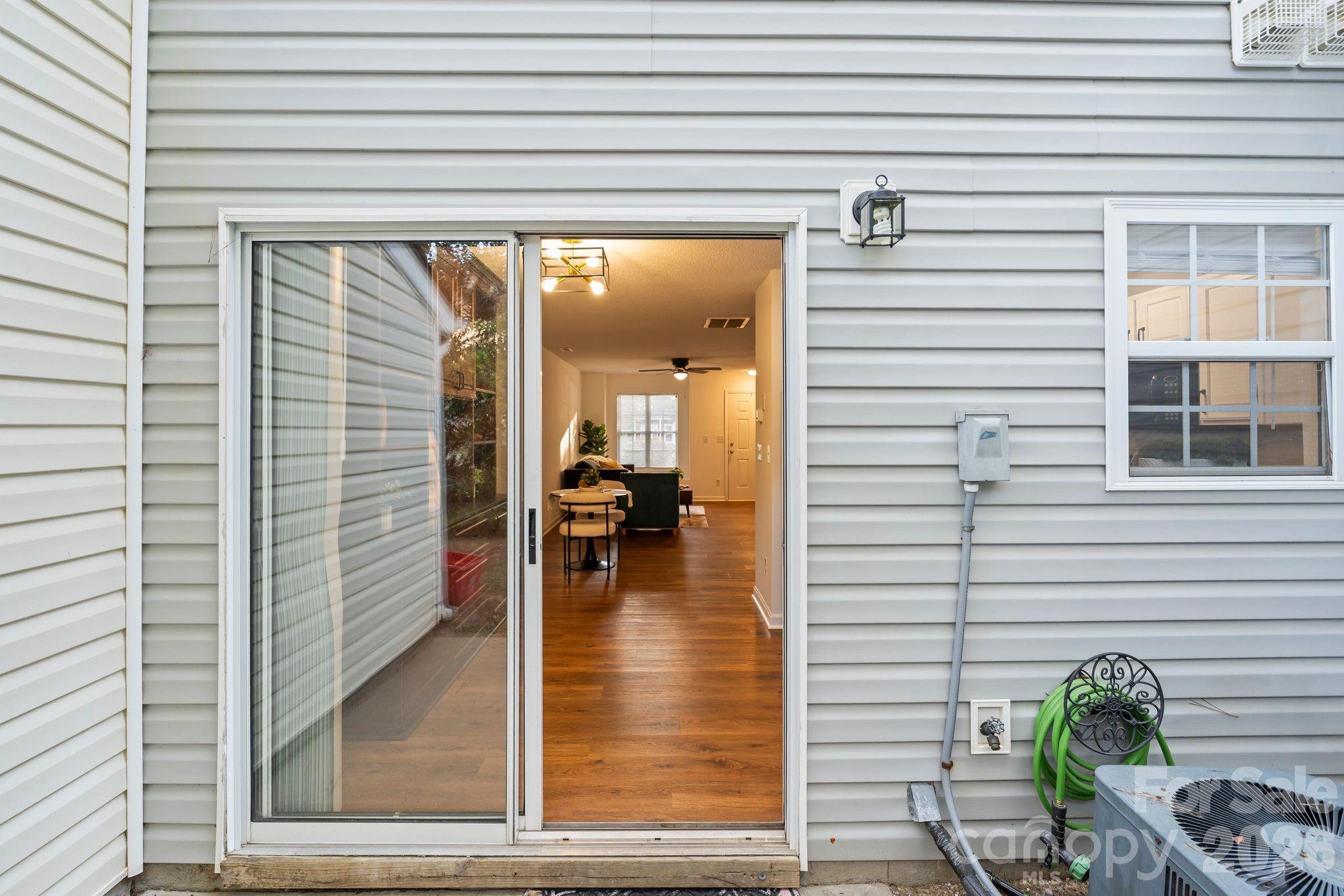 12318 Hennigan Place Lane — Charlotte