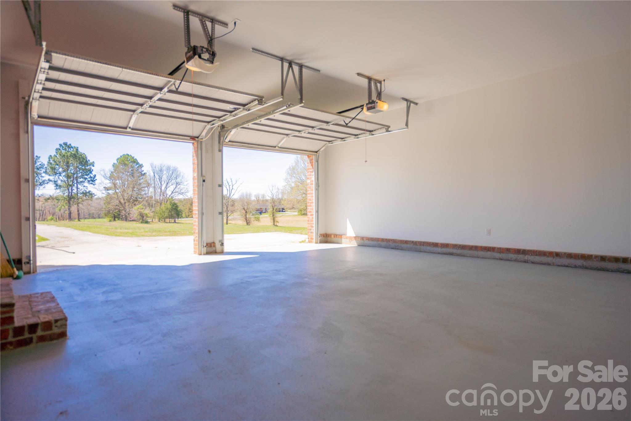 2536 Tyro Road — Lexington