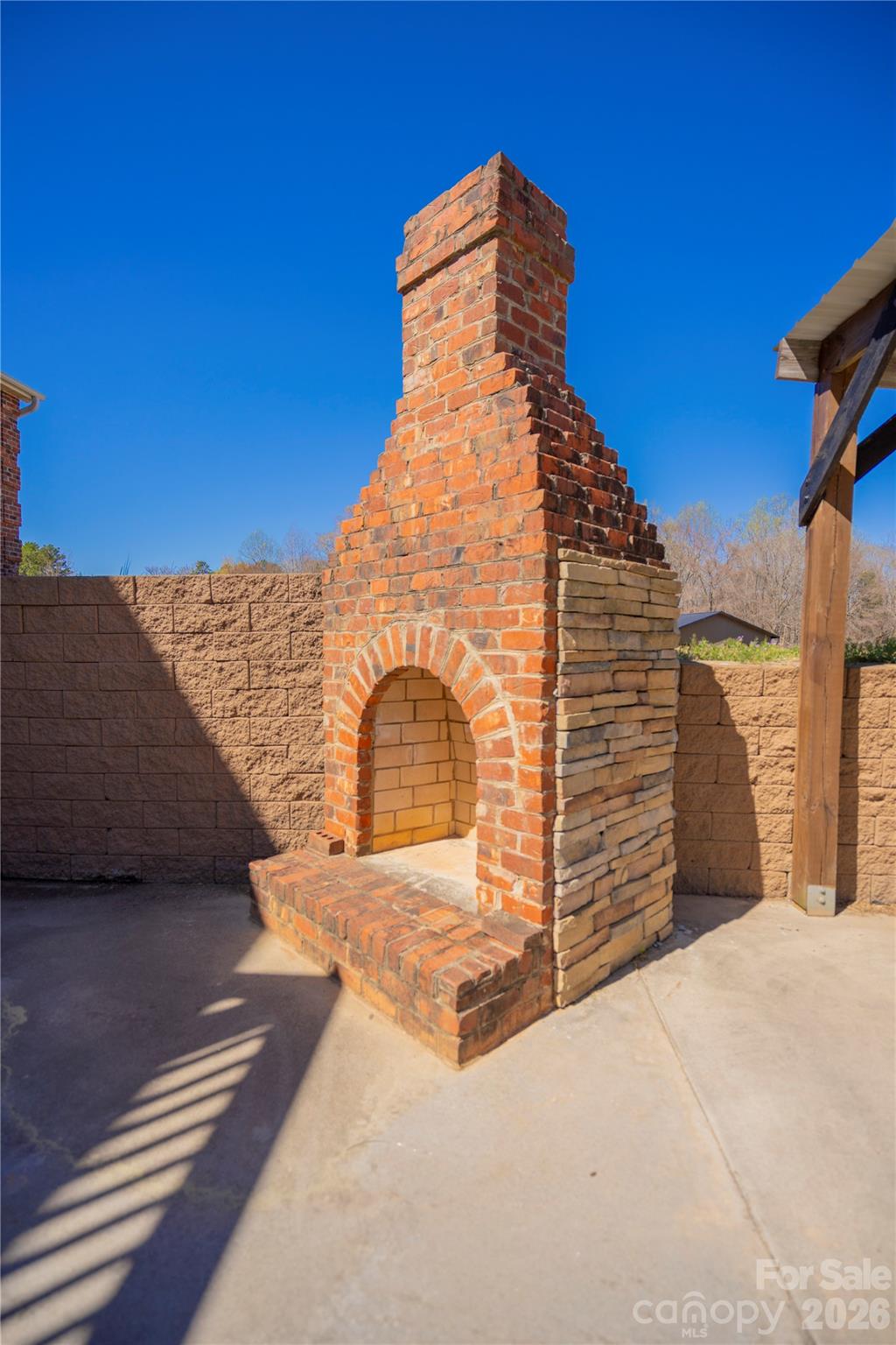 2536 Tyro Road — Lexington
