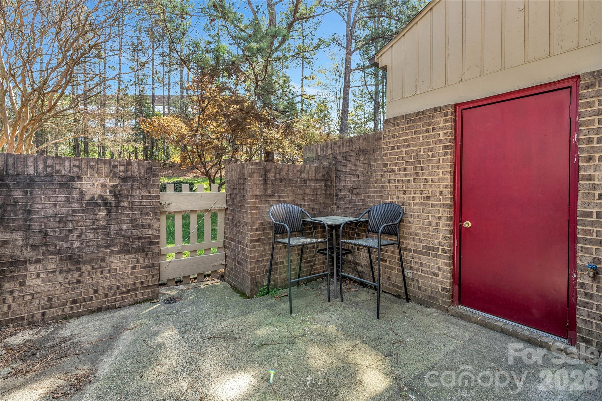 8073 Charter Oak Lane — Charlotte
