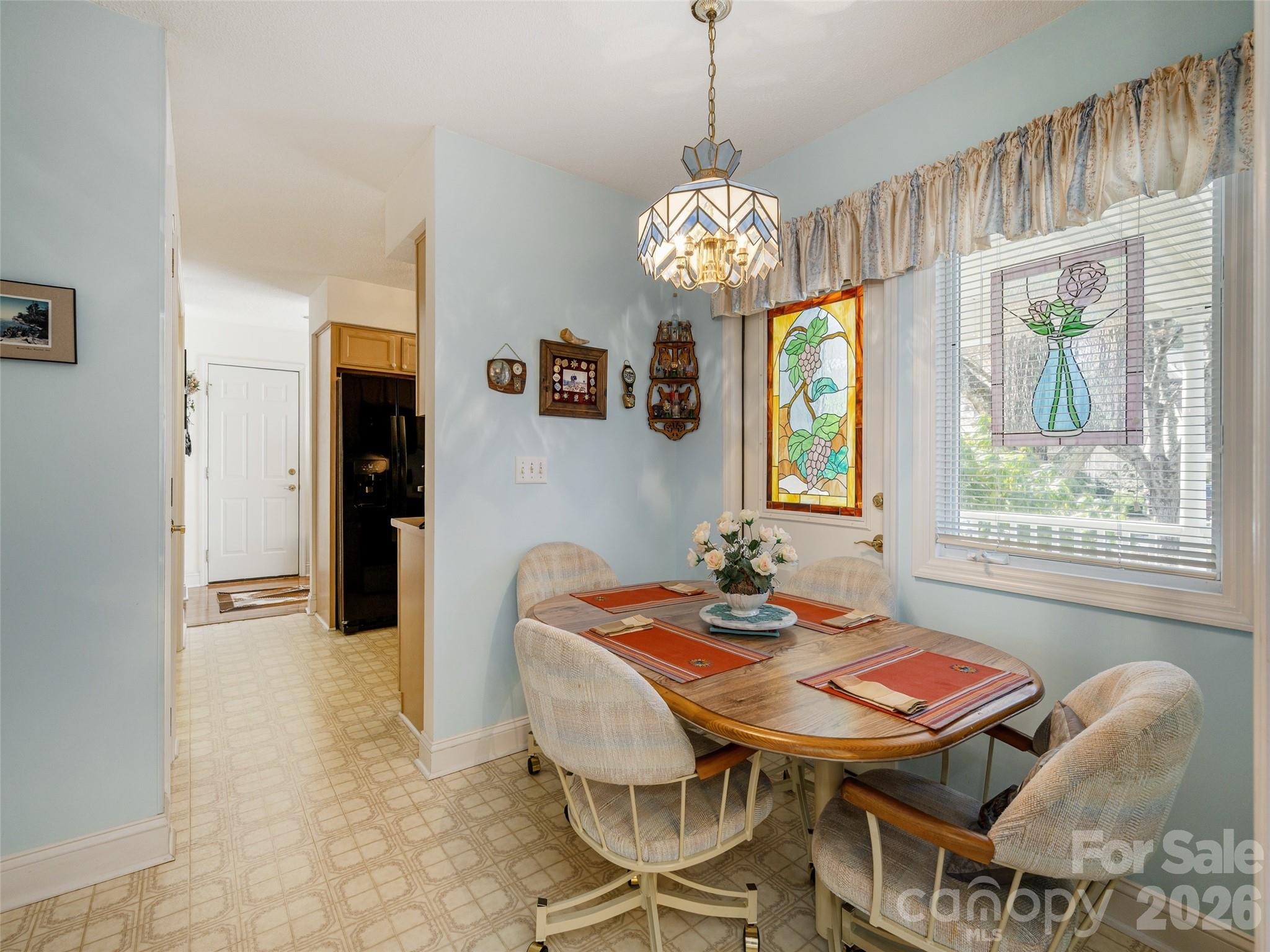 206 Black Oak Lane — Hendersonville